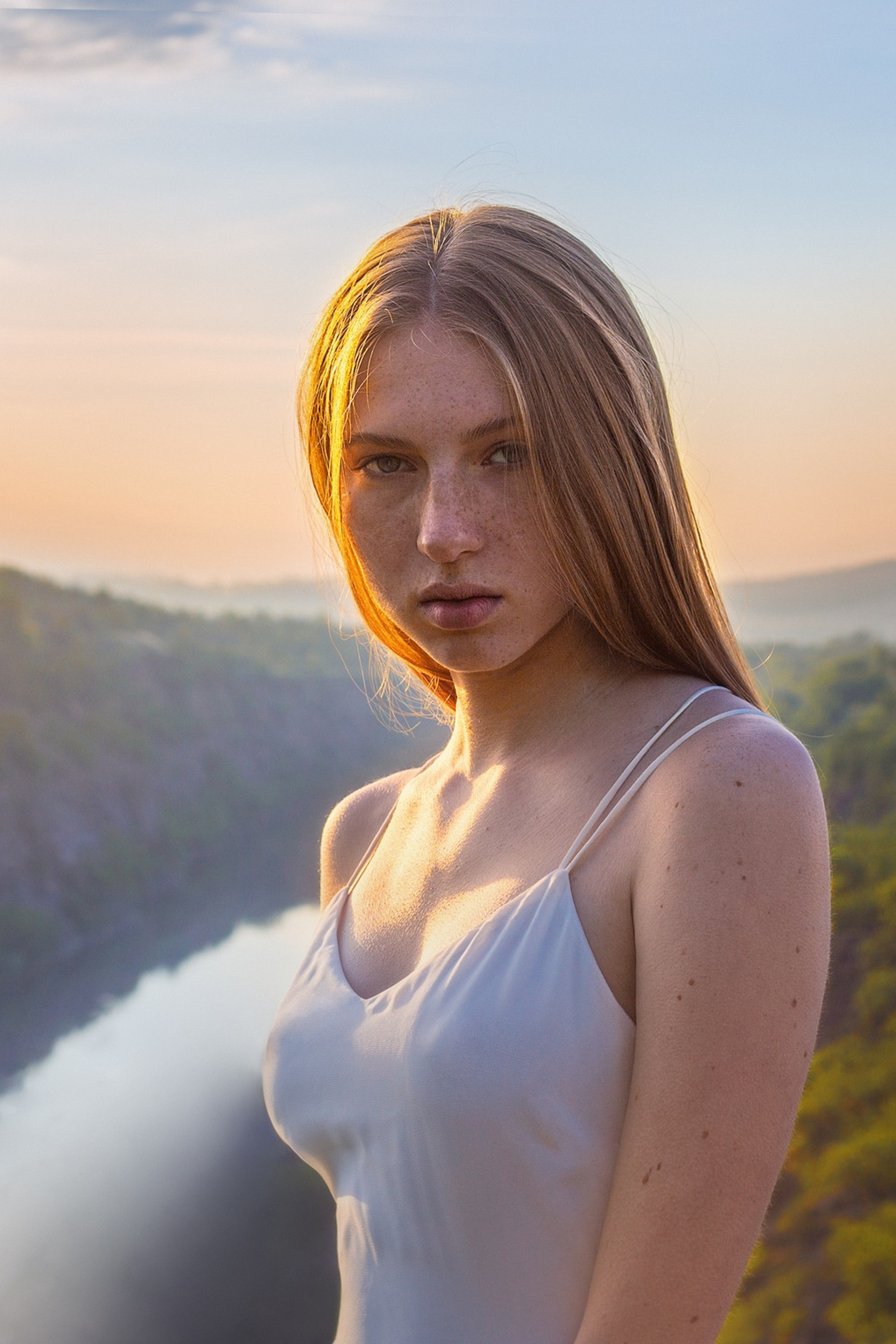 Жігіт қызды сиқырлап жалайды Бөкседегі аналь моншақтарының фотосы