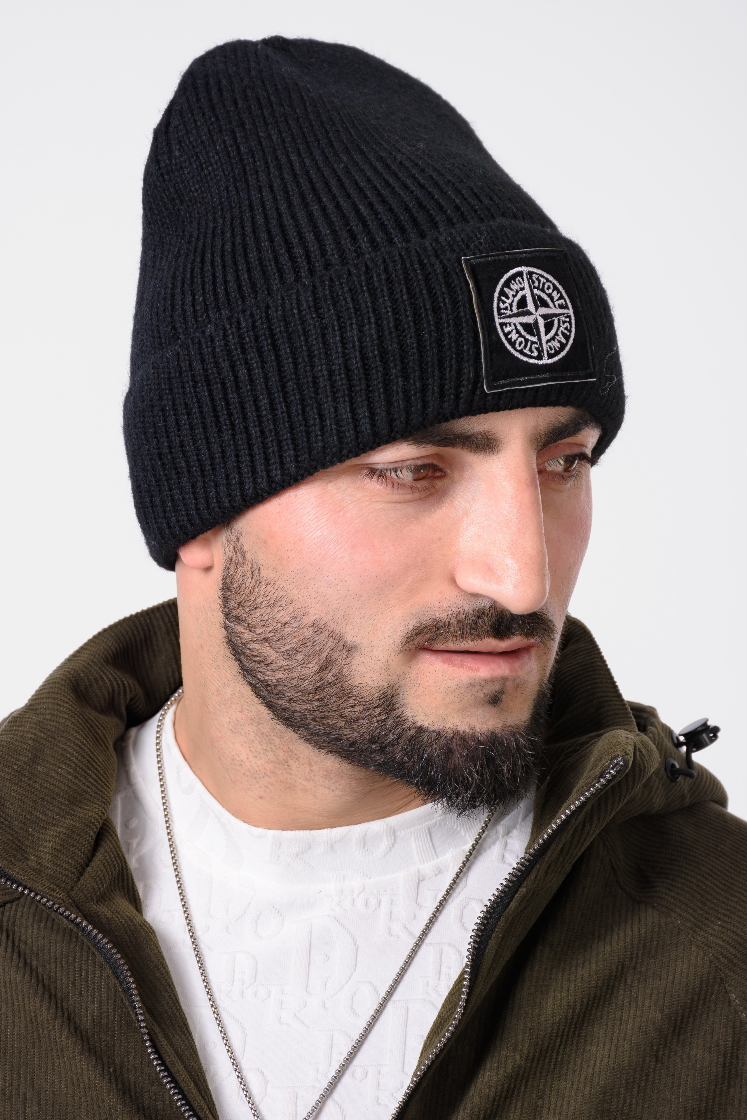 Профессиональная съемка мужской одежды и аксессуаров. Gramy-studio: фото, видео, инфографика и 3D визуализация для маркетплейсов