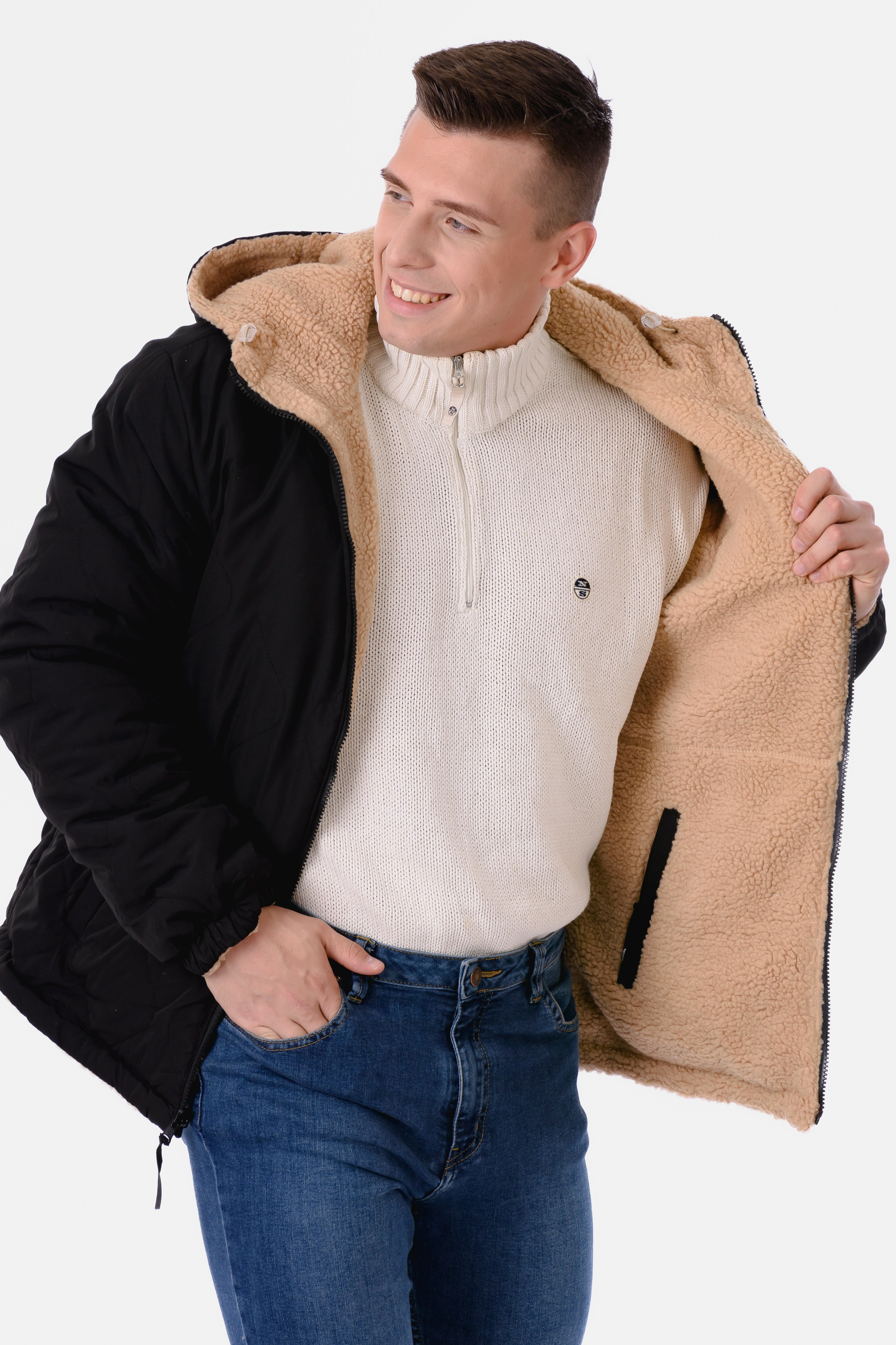 Профессиональная съемка мужской одежды и аксессуаров. Gramy-studio: фото, видео, инфографика и 3D визуализация для маркетплейсов