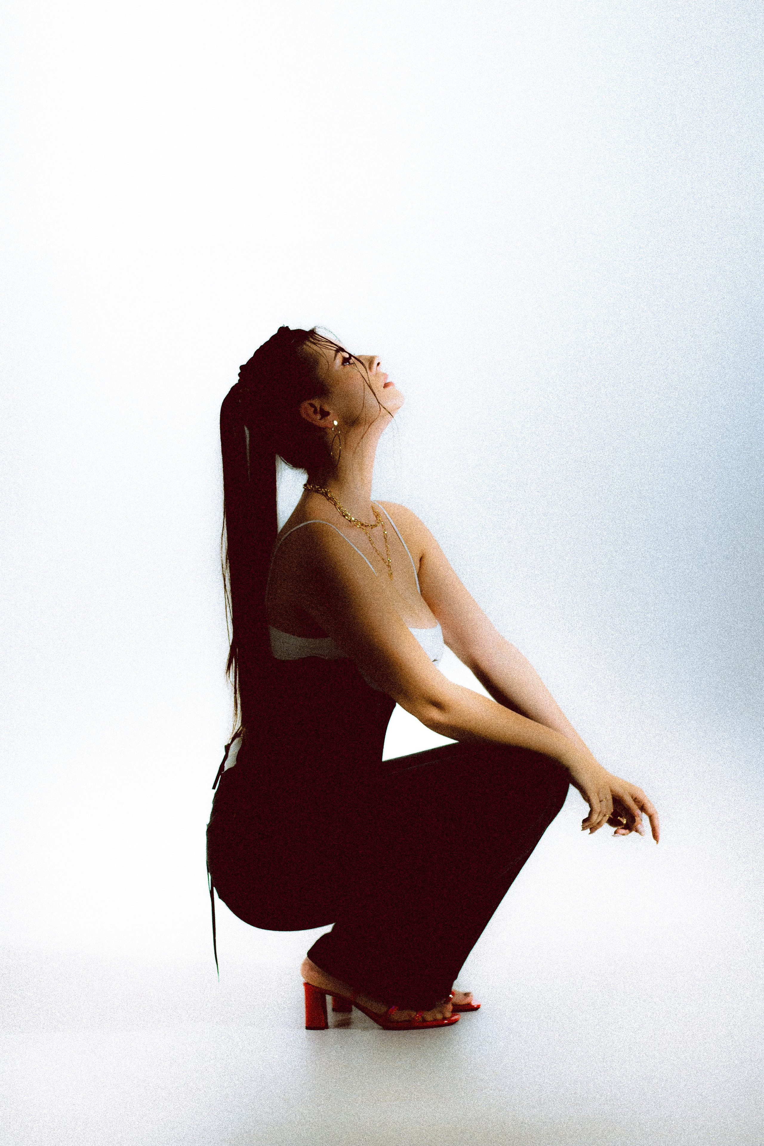 Фешн. Gramy-studio: фото, видео, инфографика и 3D визуализация для маркетплейсов