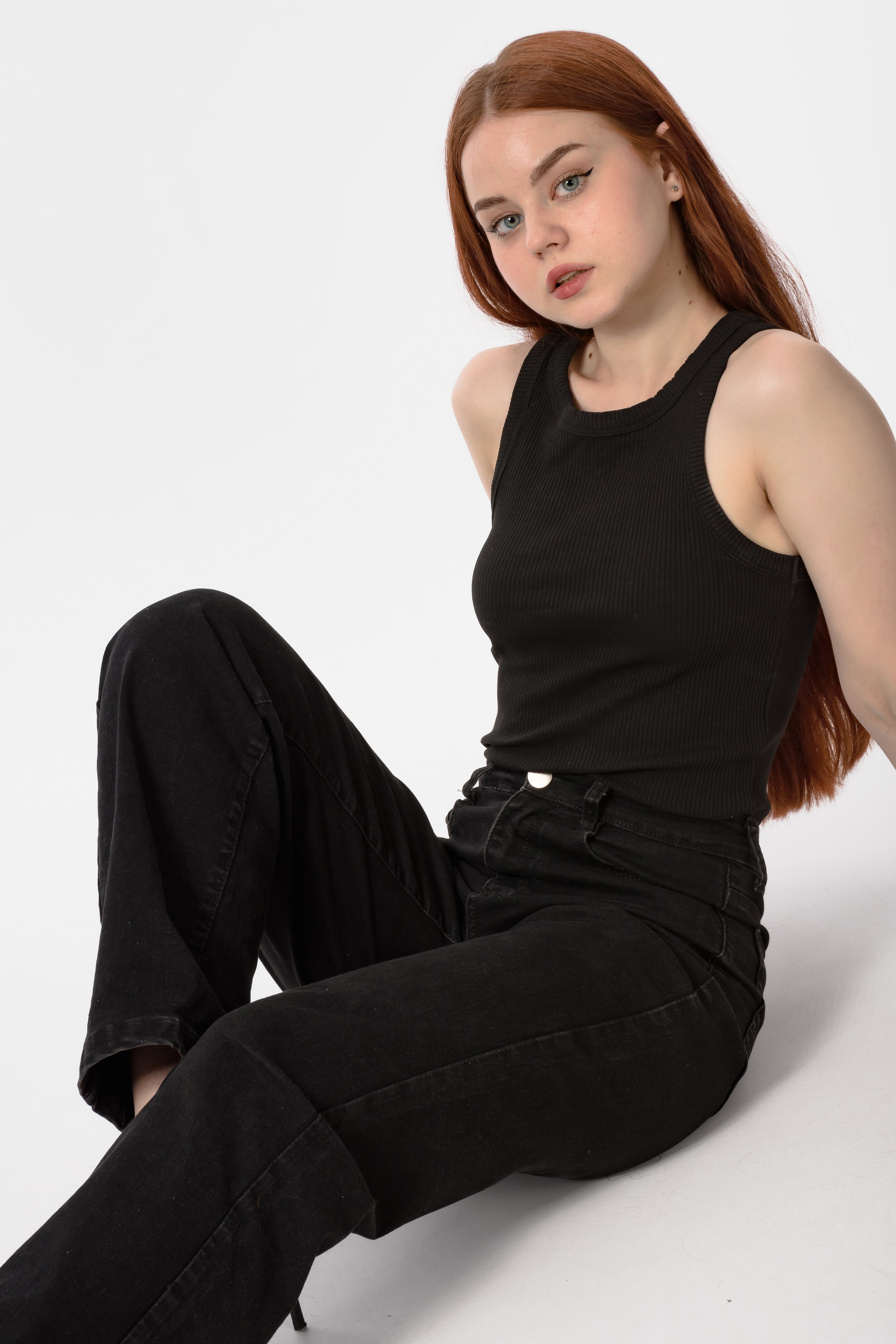 Фотосъемка женской одежды и аксессуаров для маркетплейсов. Gramy-studio: фото, видео, инфографика и 3D визуализация для маркетплейсов