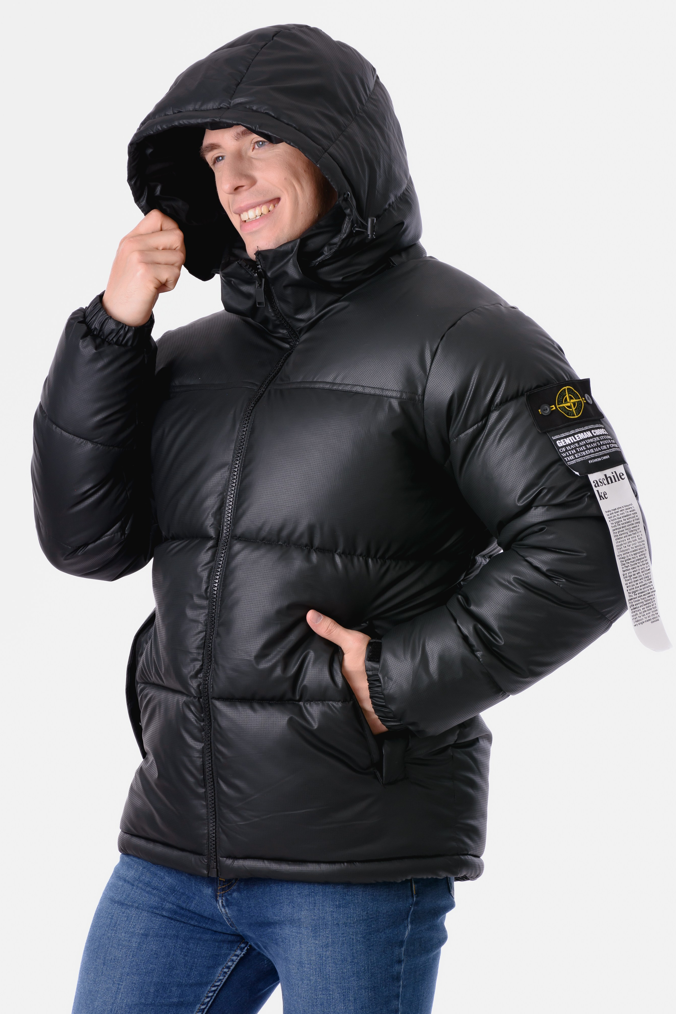 Профессиональная съемка мужской одежды и аксессуаров. Gramy-studio: фото, видео, инфографика и 3D визуализация для маркетплейсов