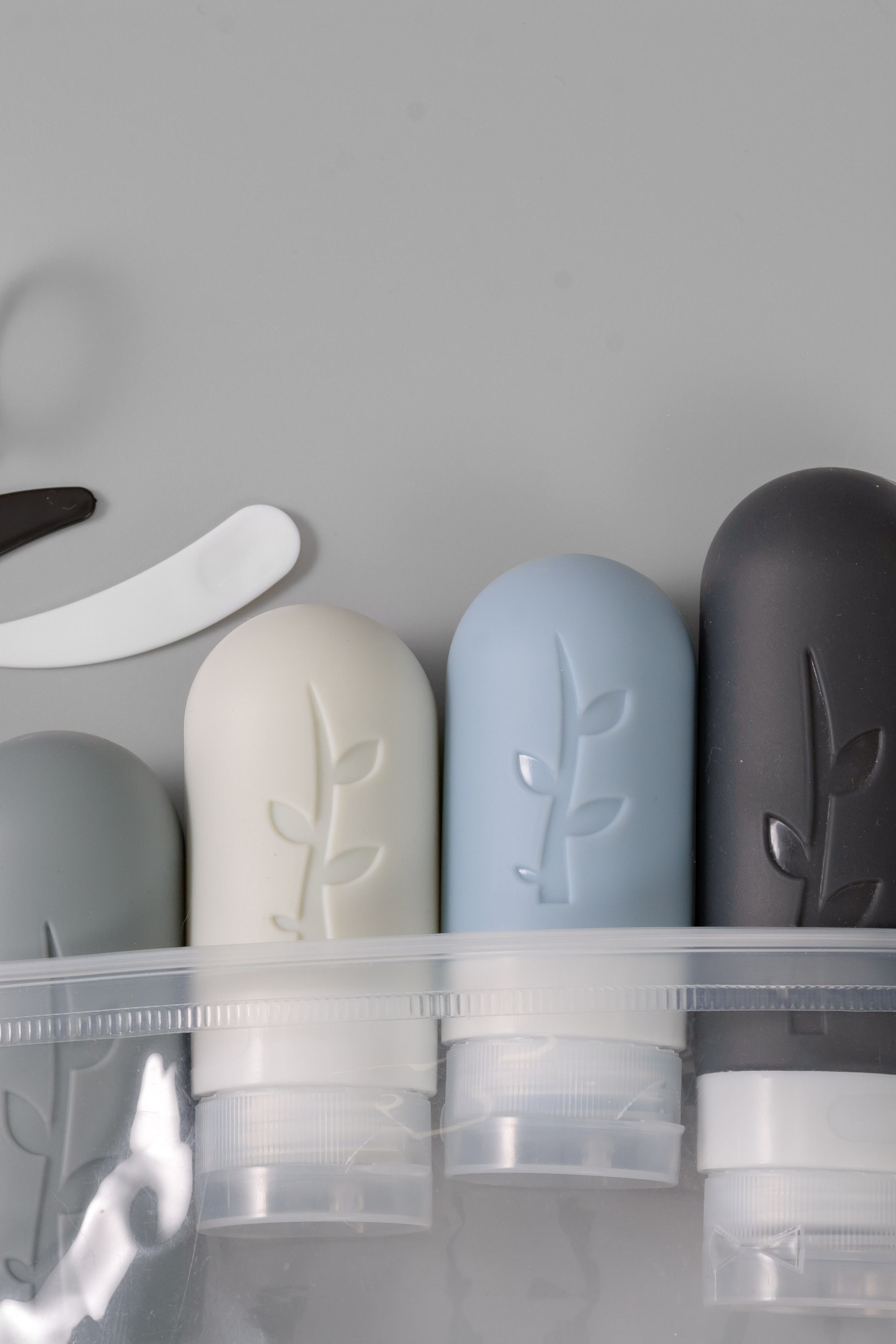 Фото товаров в композиции для рекламы и соцсетей. Gramy-studio: фото, видео, инфографика и 3D визуализация для маркетплейсов