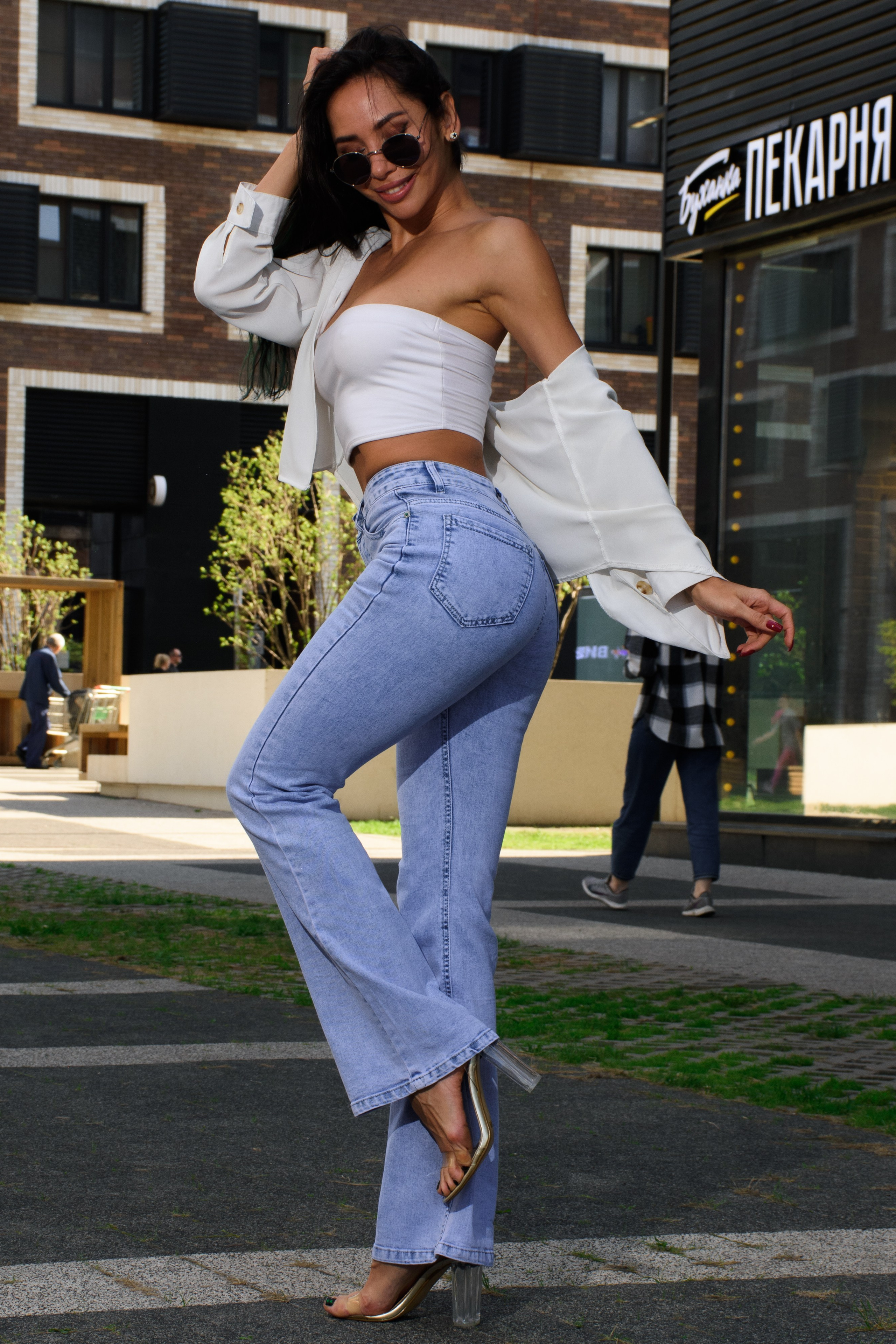 Фотосъемка женской одежды и аксессуаров для маркетплейсов. Gramy-studio: фото, видео, инфографика и 3D визуализация для маркетплейсов