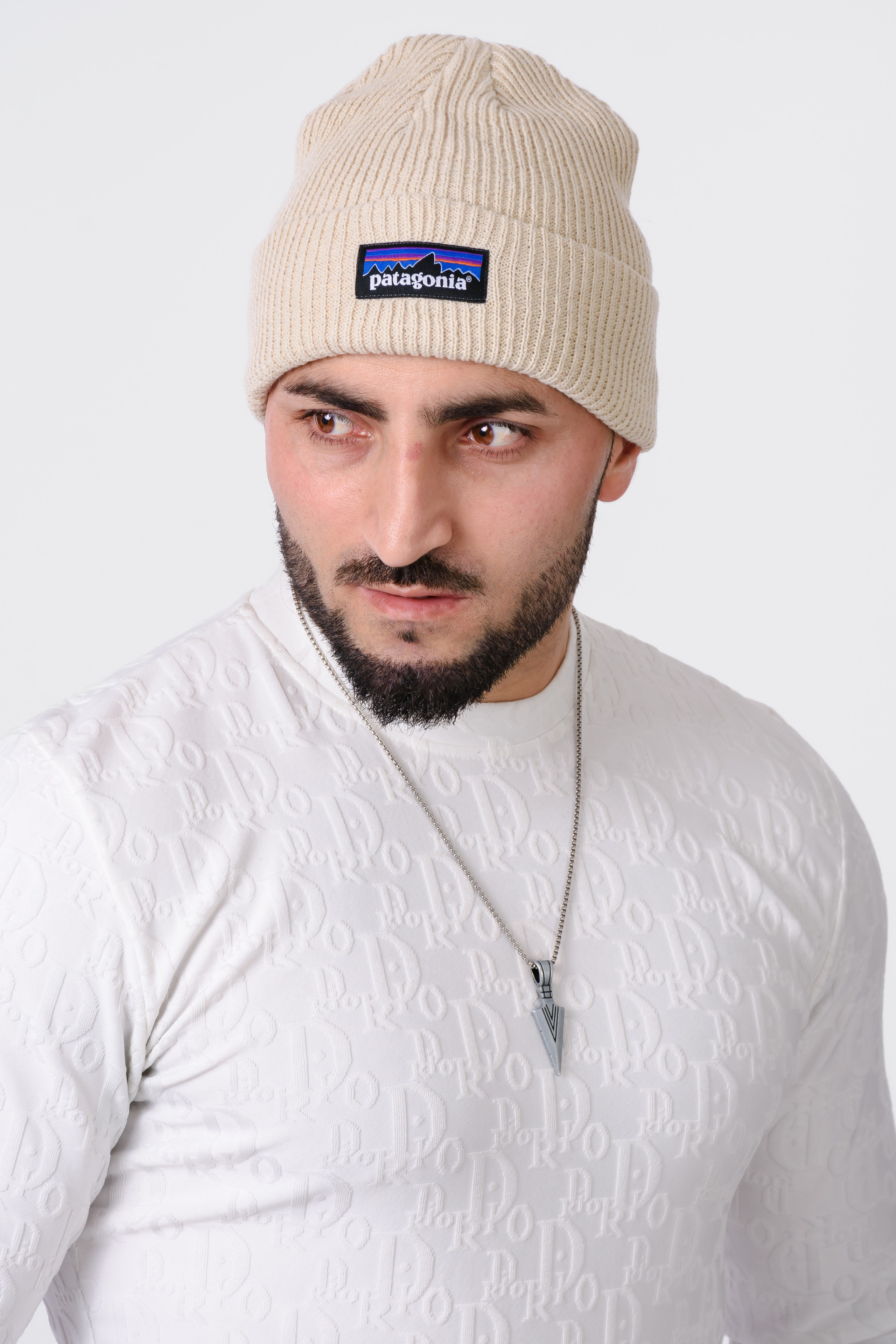 Профессиональная съемка мужской одежды и аксессуаров. Gramy-studio: фото, видео, инфографика и 3D визуализация для маркетплейсов