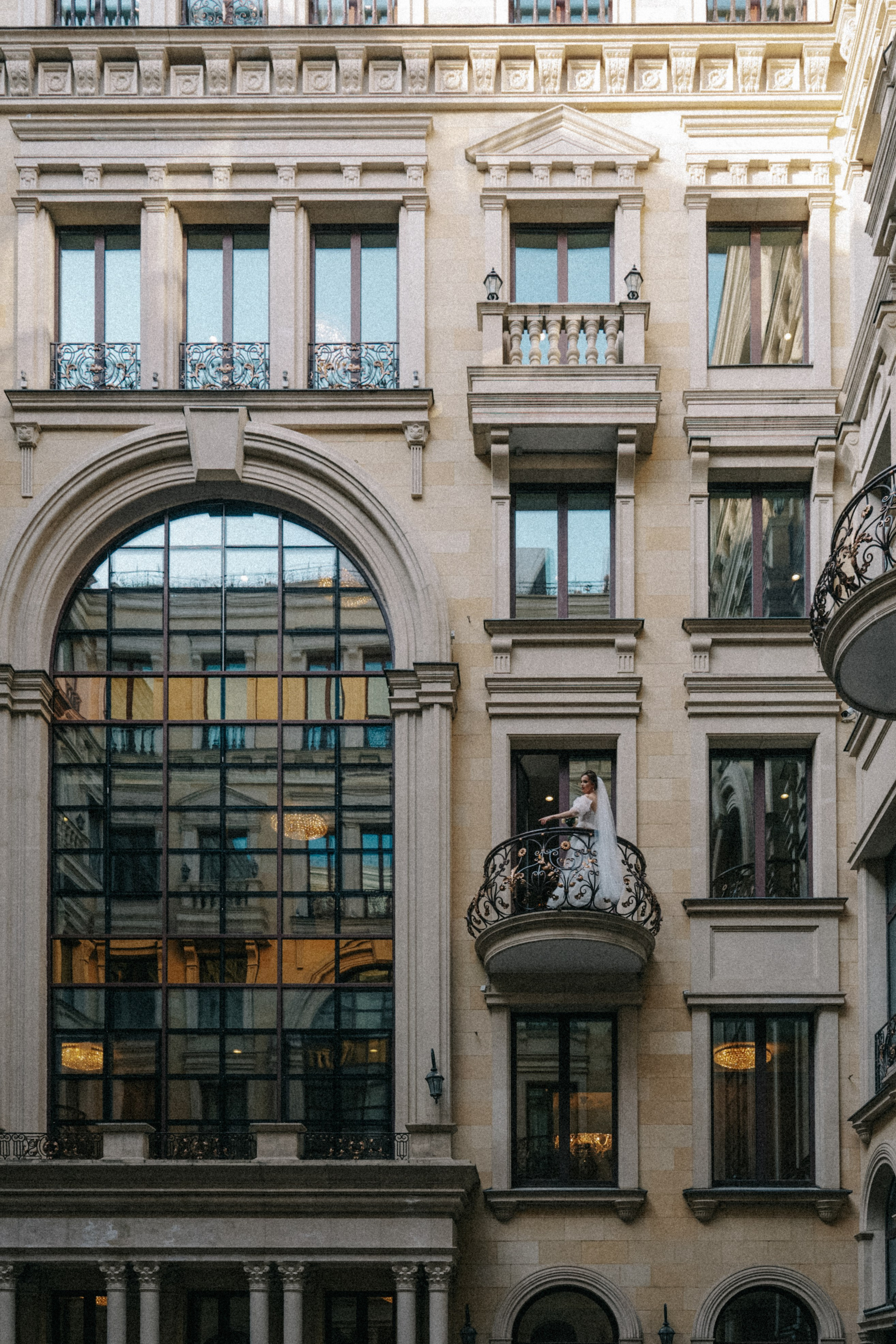 Свадьба для двоих с прогулкой в The St. Regis Москва Никольская 5*