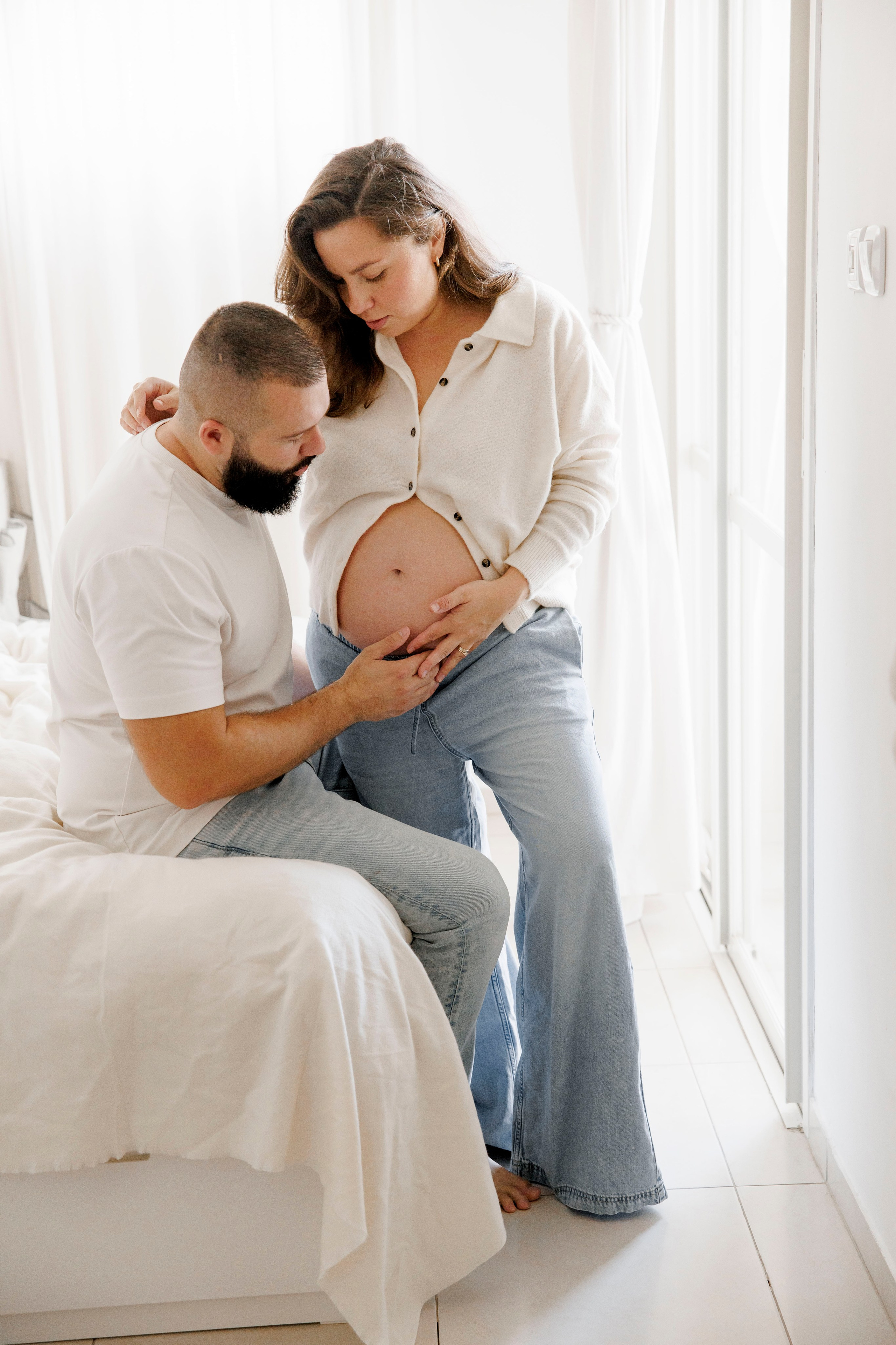 Pregnancy & Family photoshoot at&nbsp;home