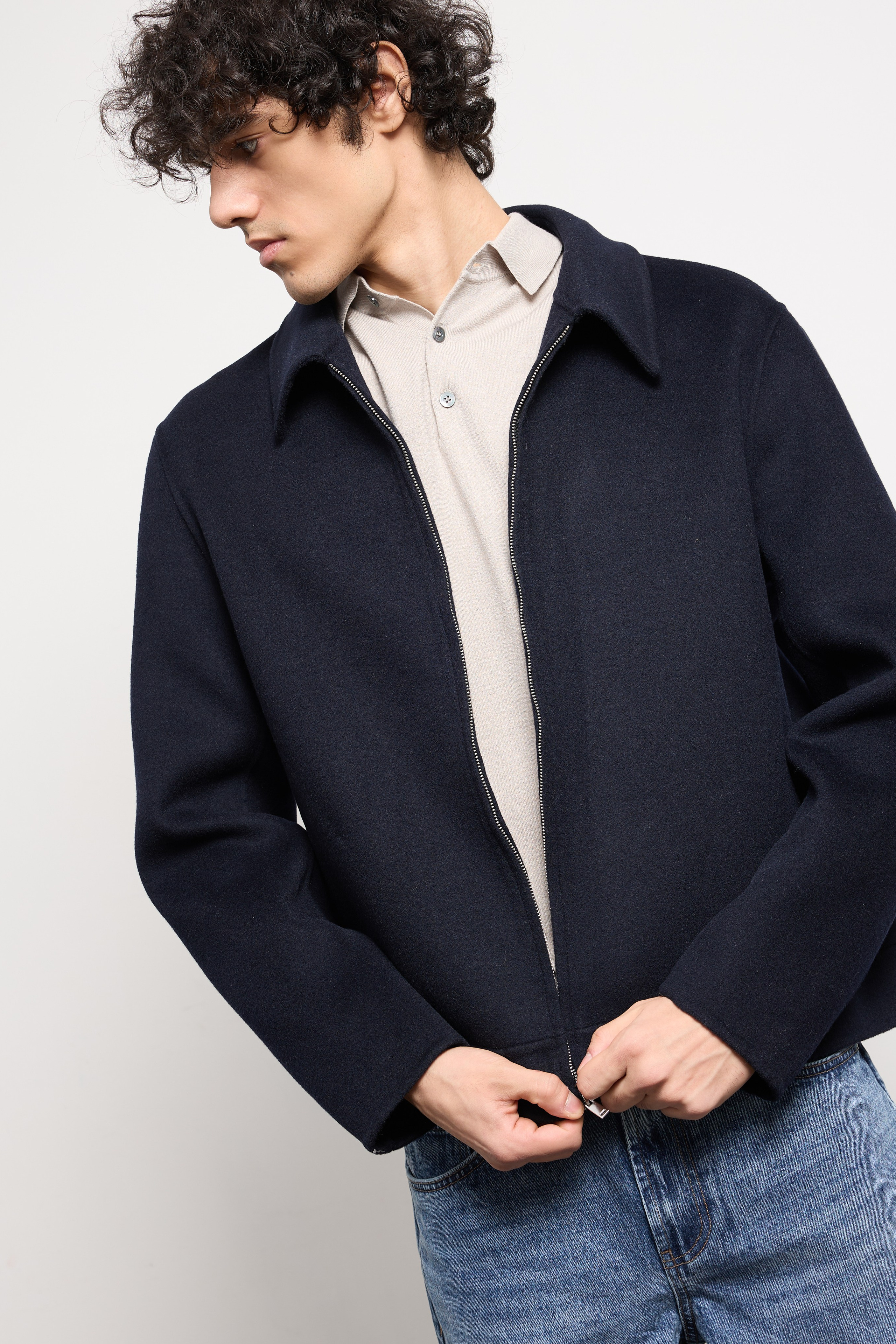 Оптовые продажи верхней одежды. Женские пальто из шерсти — заказать