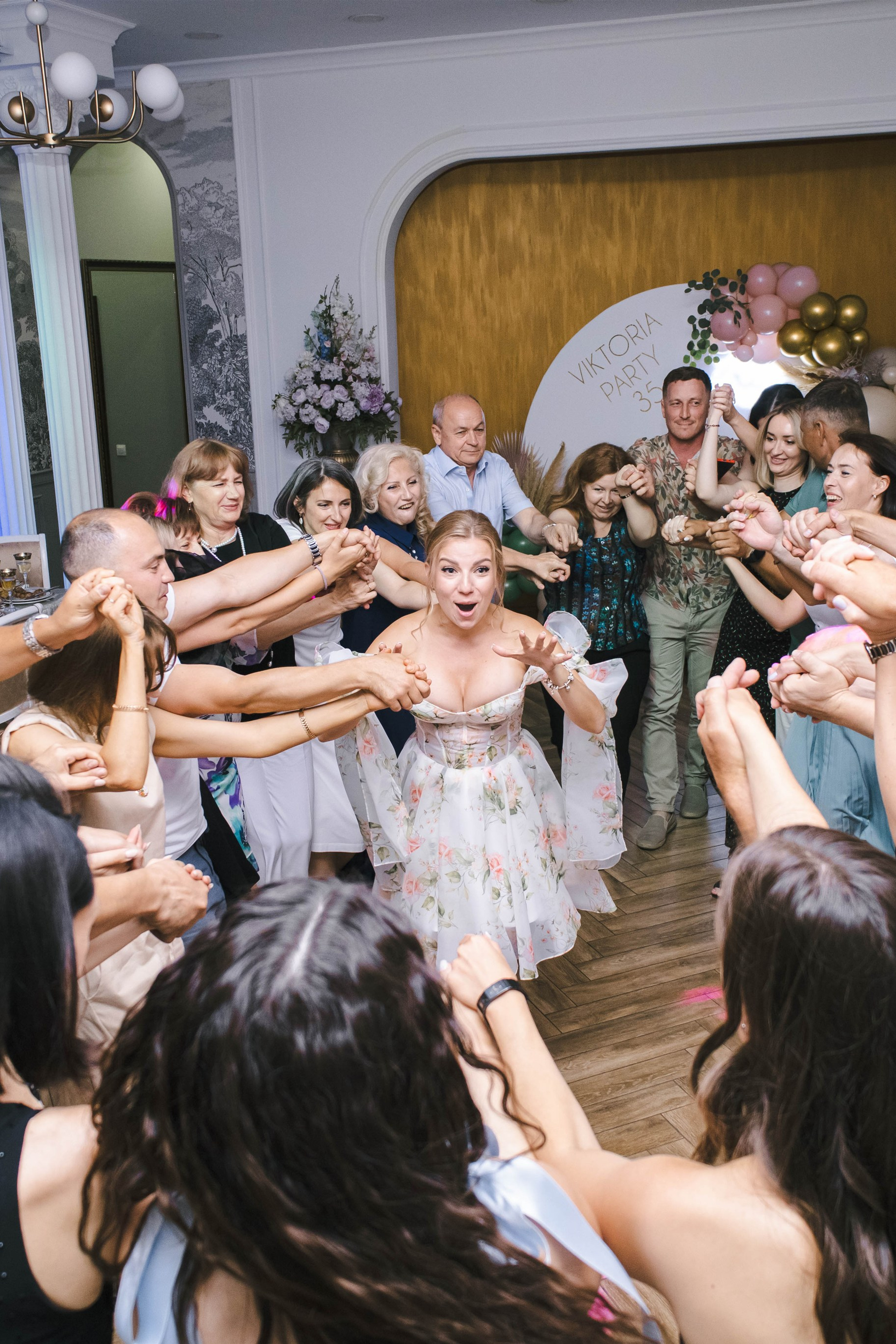 35 лет Виктории