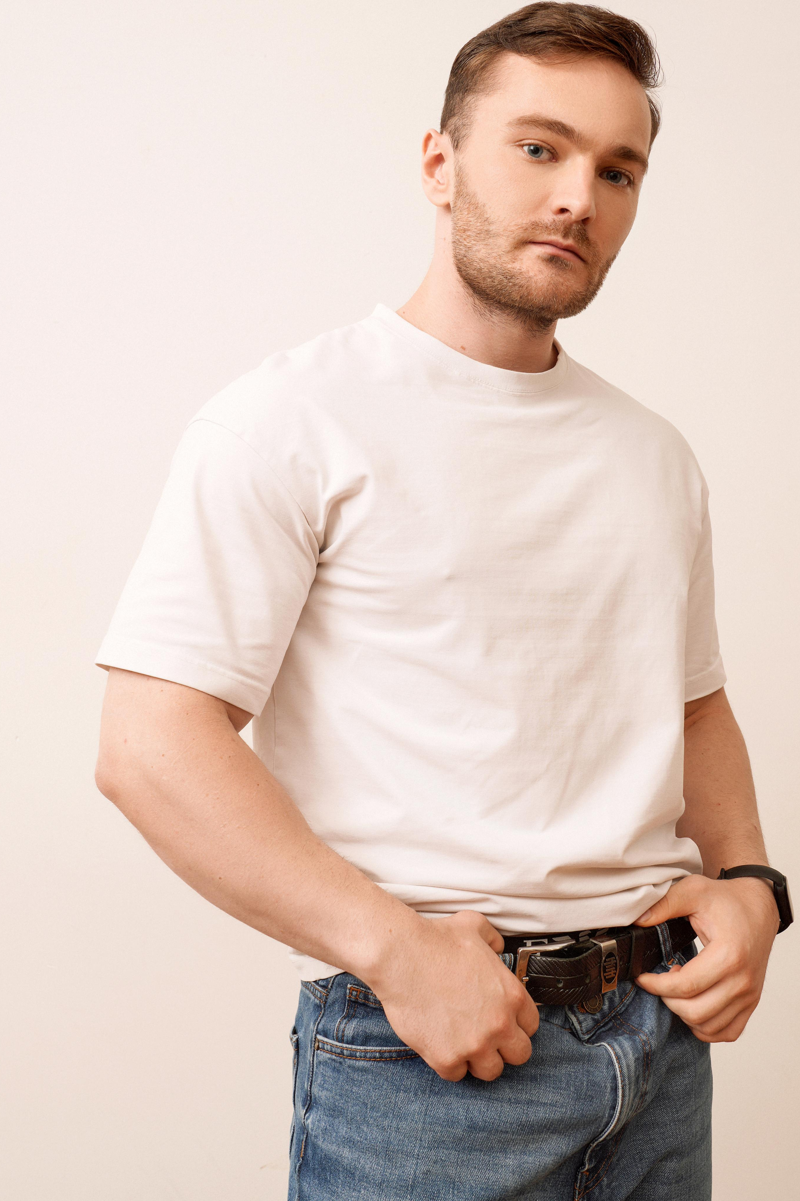 Модель для предметной съемки Роман А. Москва | Sale Easy