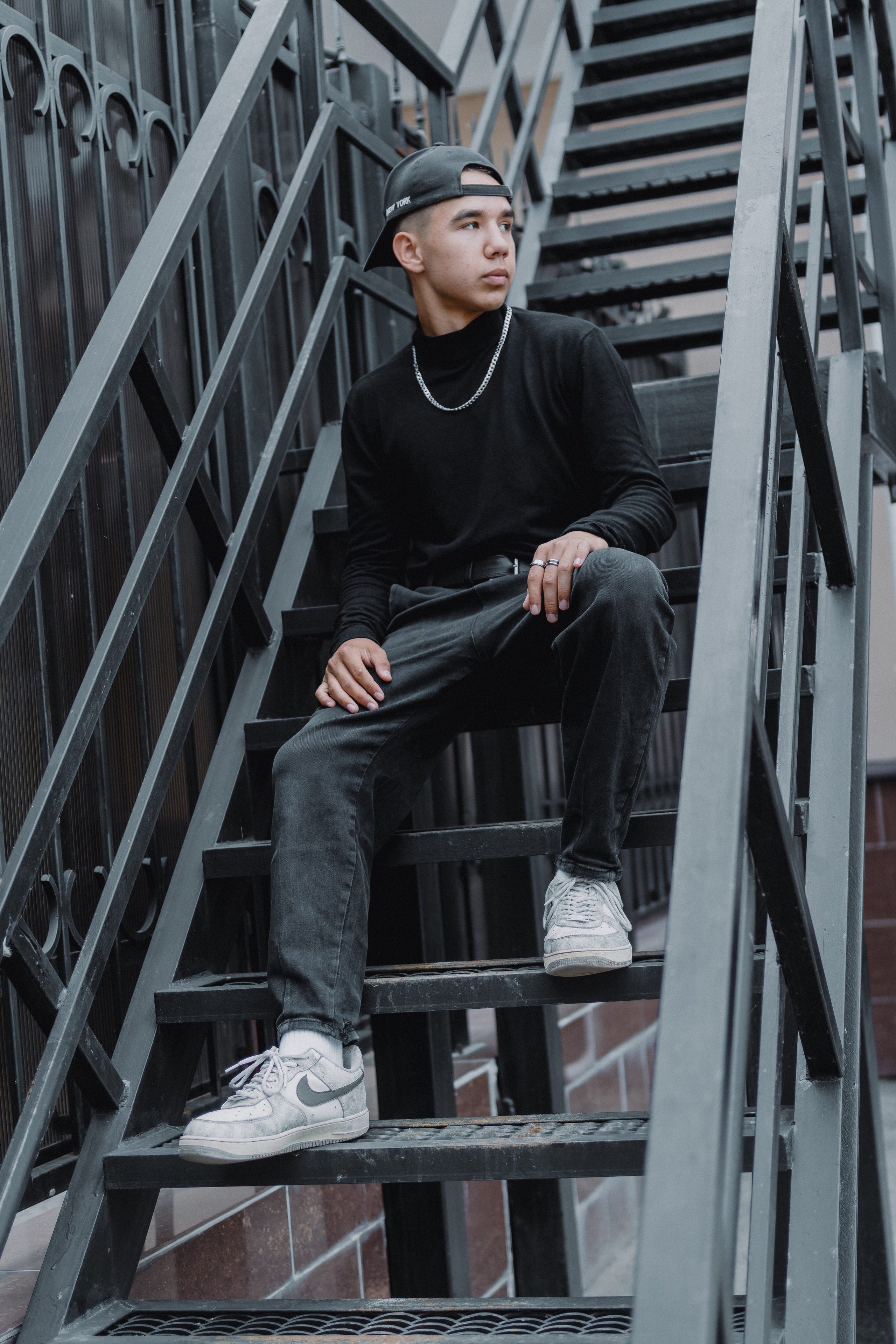 Модель для предметной съемки Булат Казань| Sale Easy