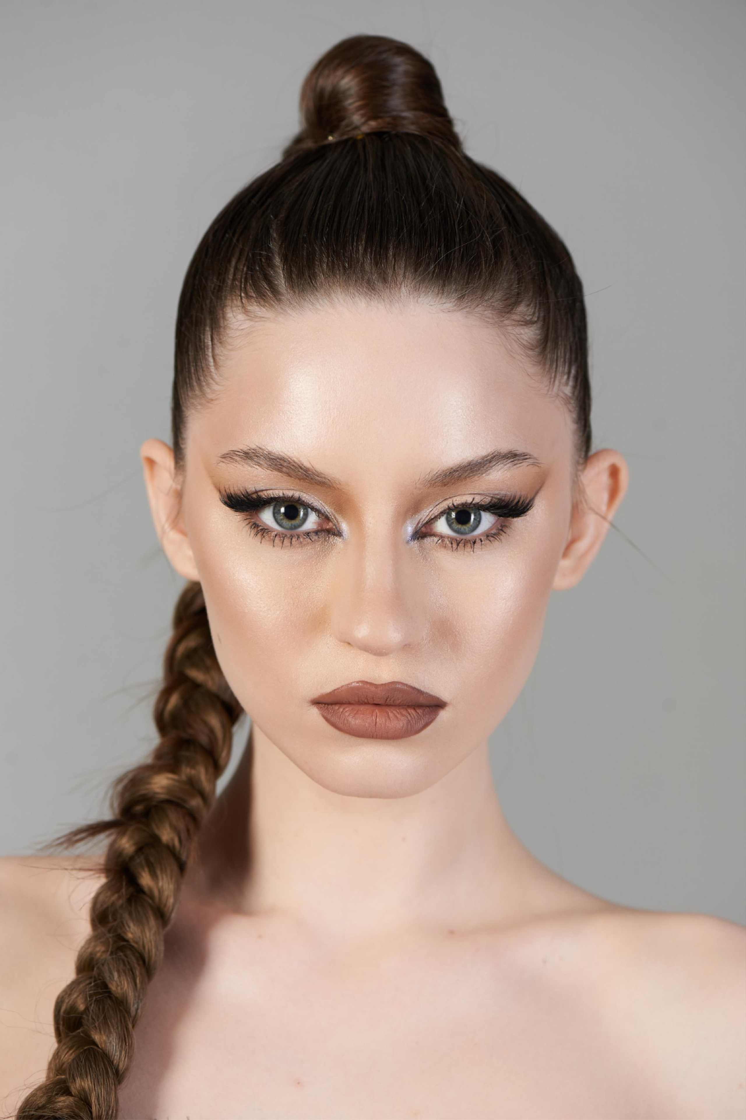 Модель для предметной съемки Варвара Москва| Sale Easy