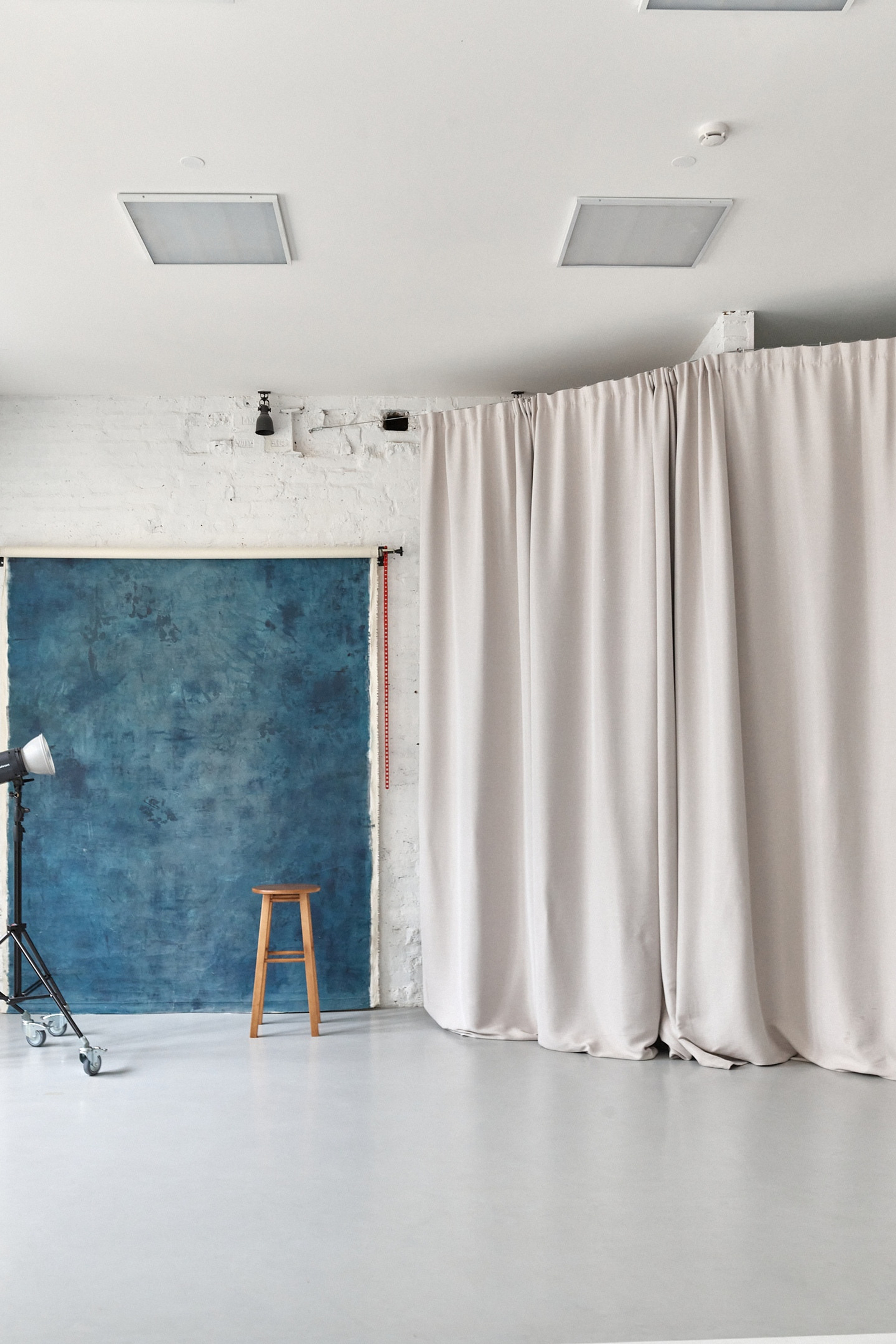 Студия STATE — зал LITE для предм. съемки С.-Пб|Sale Easy