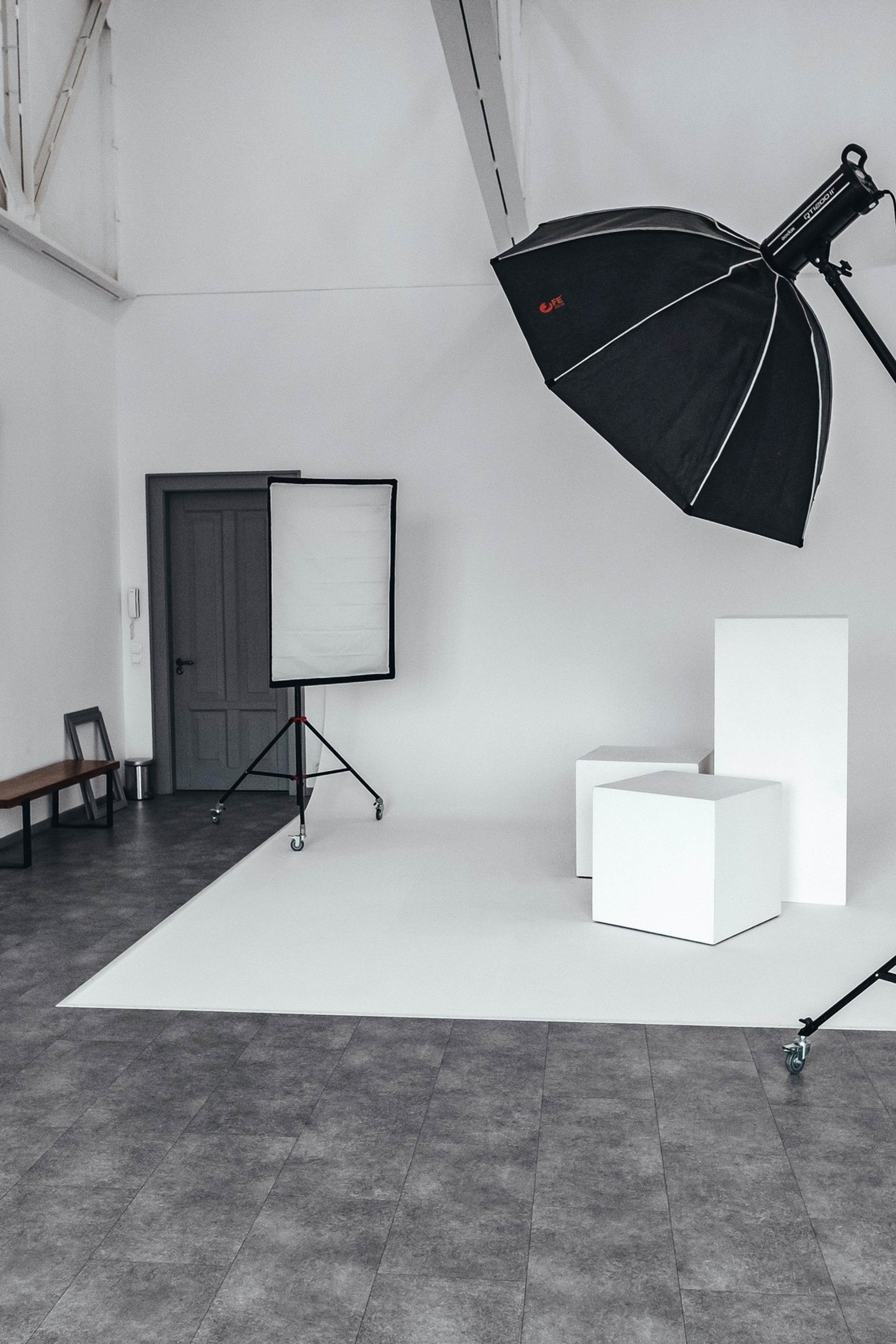 Фотостудия Веретено — Циклорама для предм. съемки С.-Пб|Sale Easy