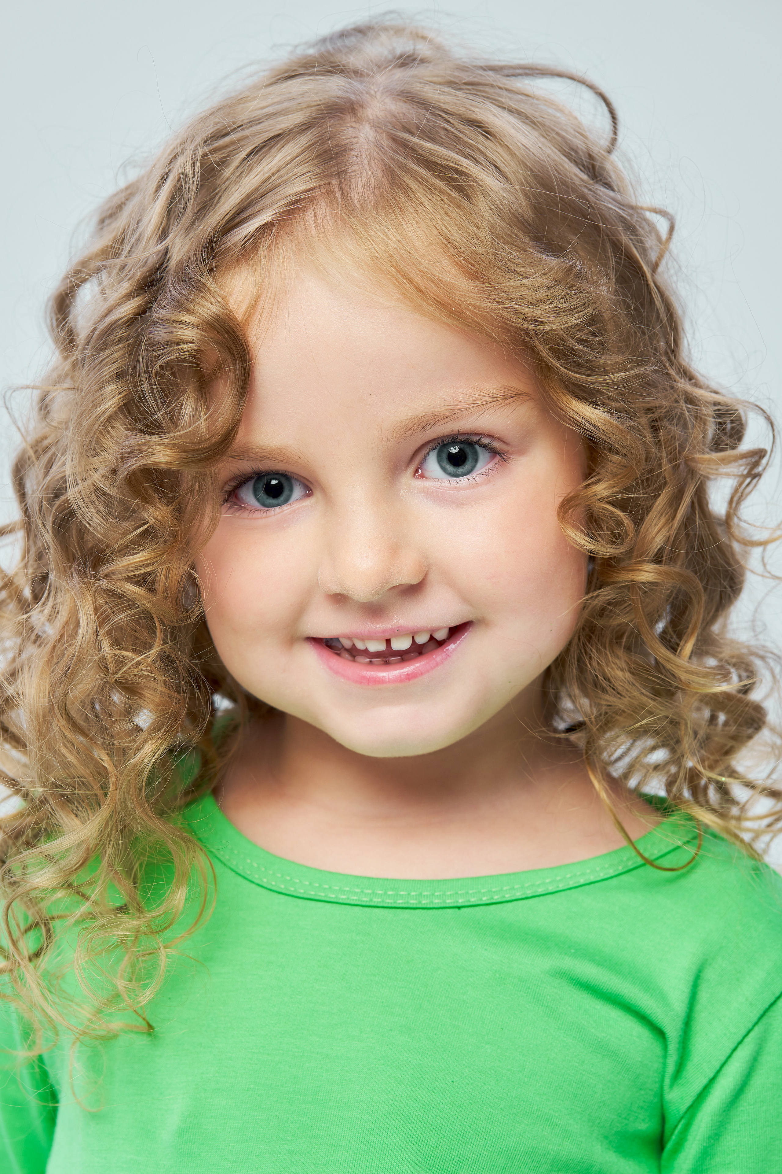 Модели дети для предметной съемки Мила А. Москва | Sale Easy