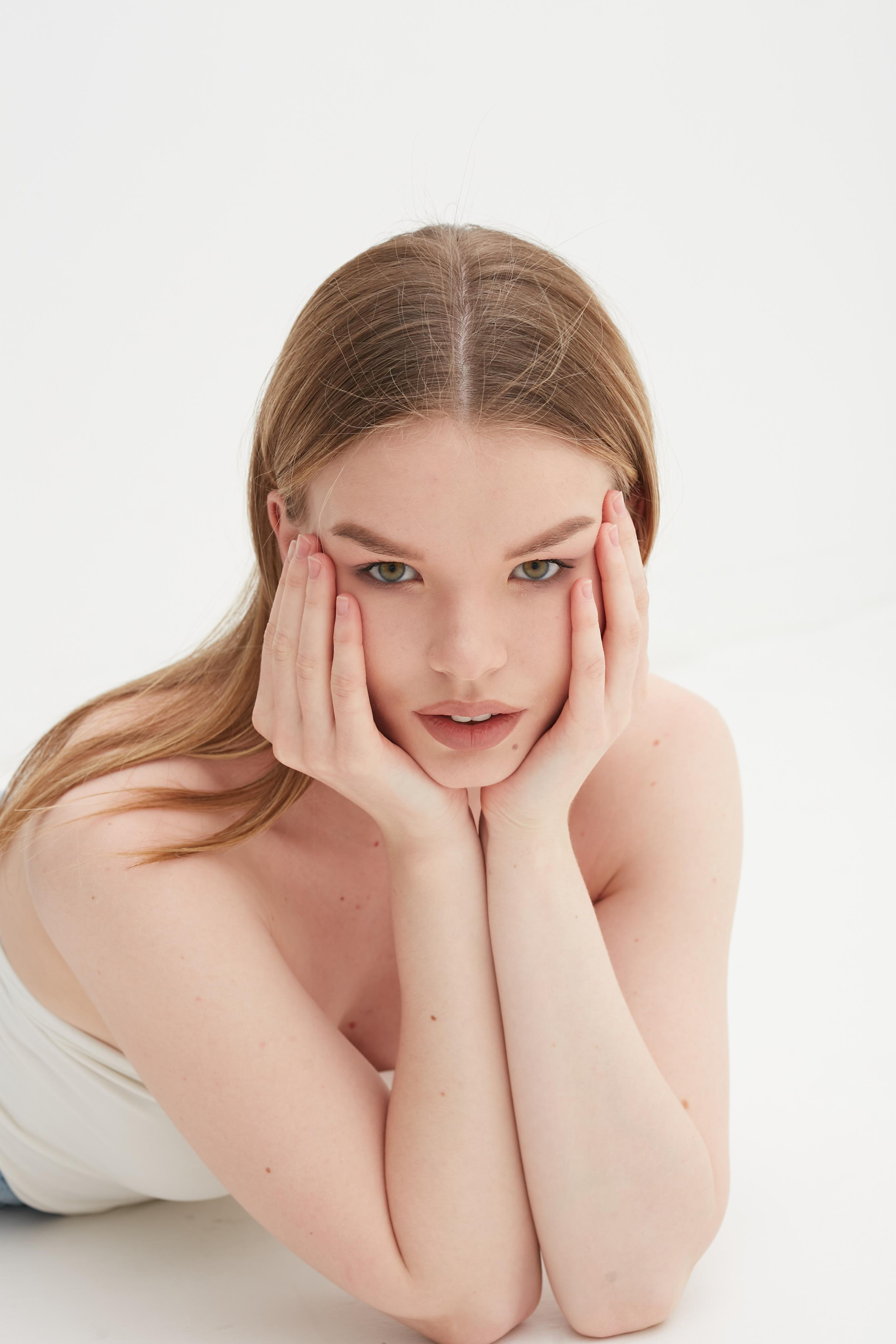 Модель для предметной съемки Евгения А. Москва| Sale Easy