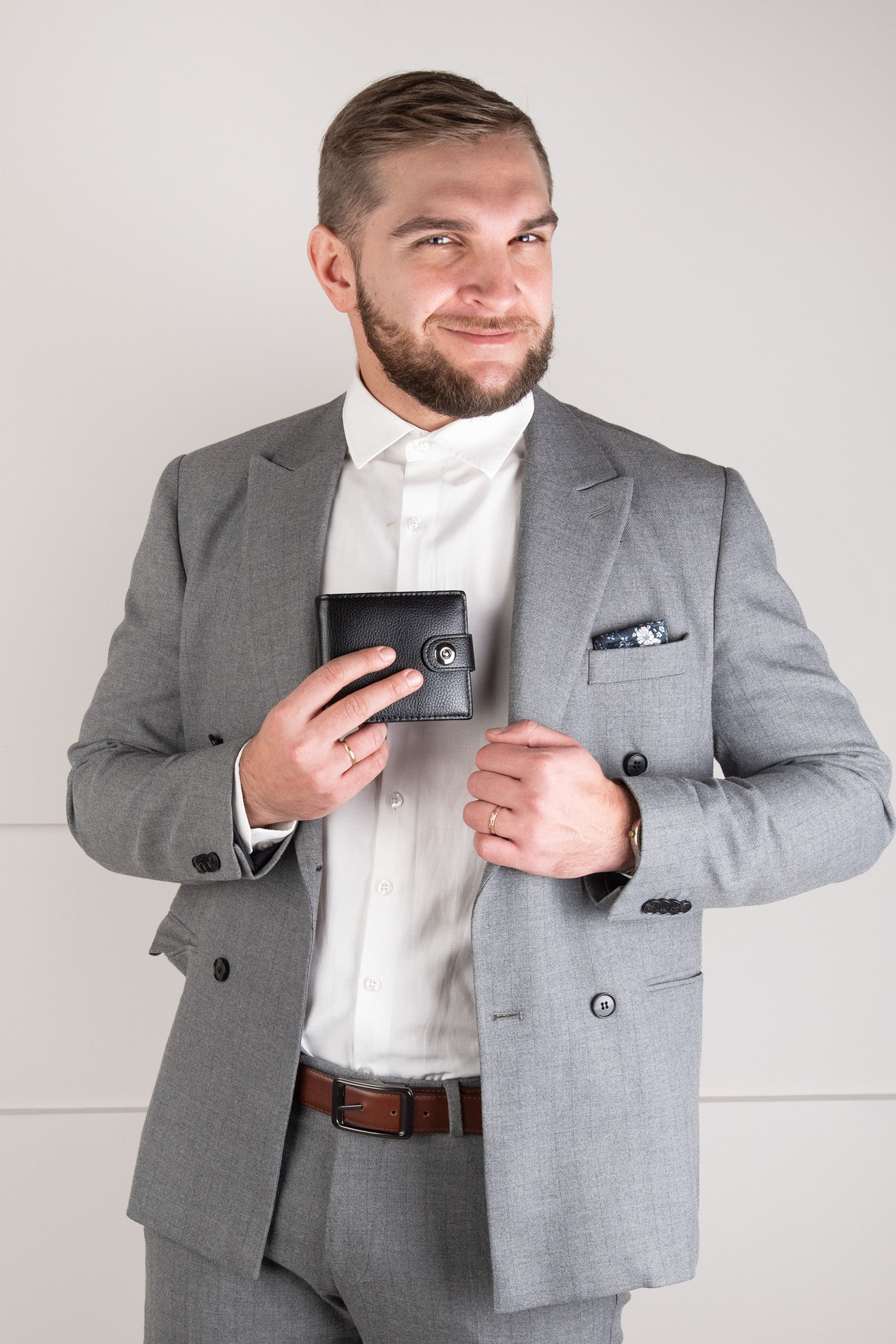 Модель для предметной съемки Святослав Казань| Sale Easy