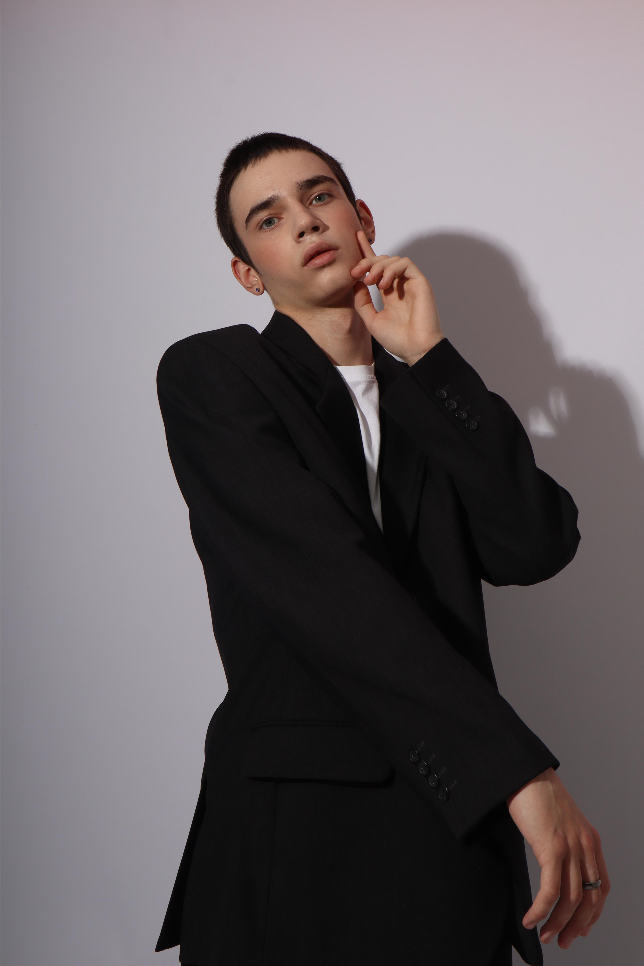 Модель для предметной съемки Дмитрий З. Москва | Sale Easy