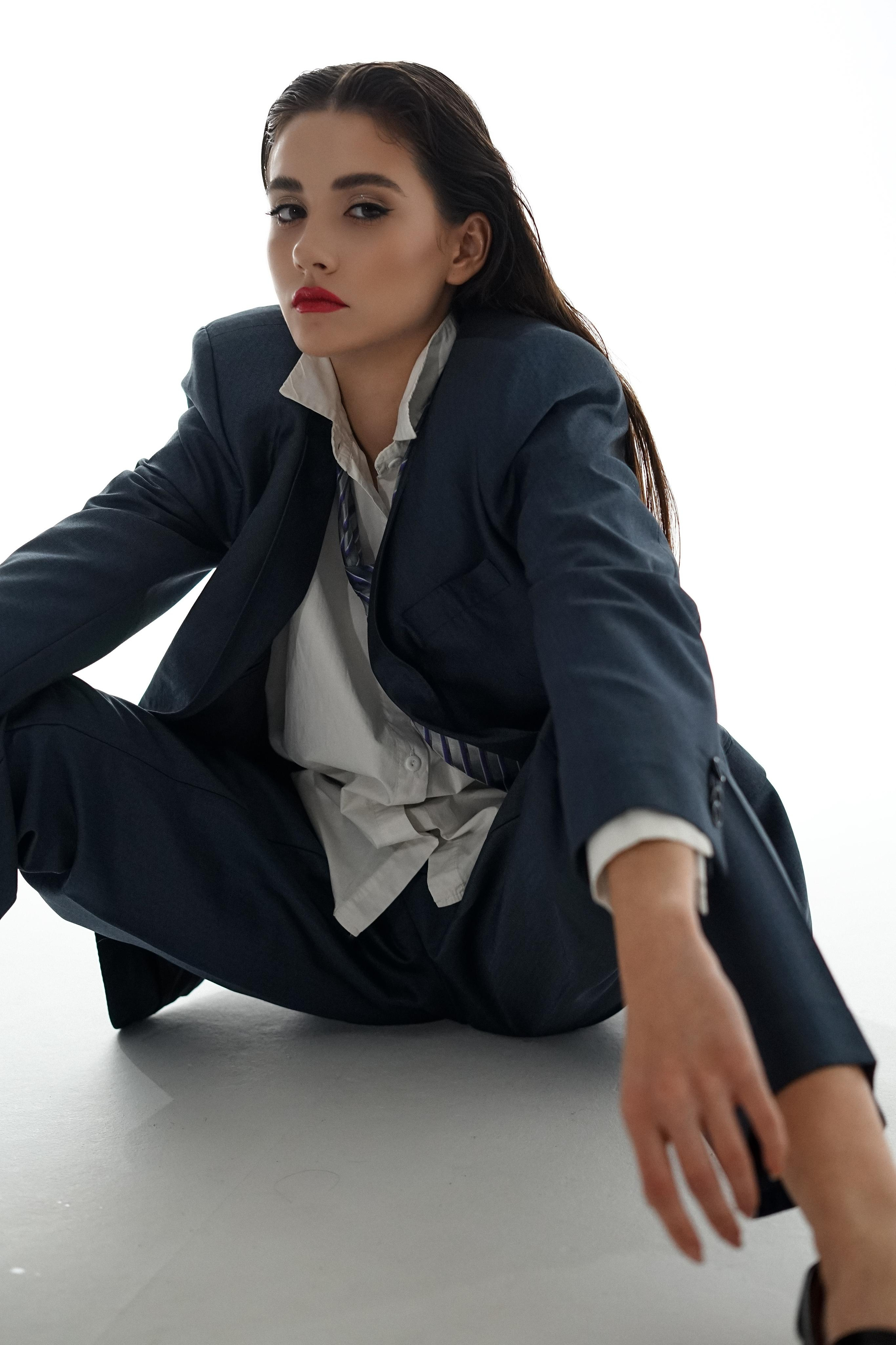 Модель для предметной съемки Федосья ЧК Н.Новгород | Sale Easy