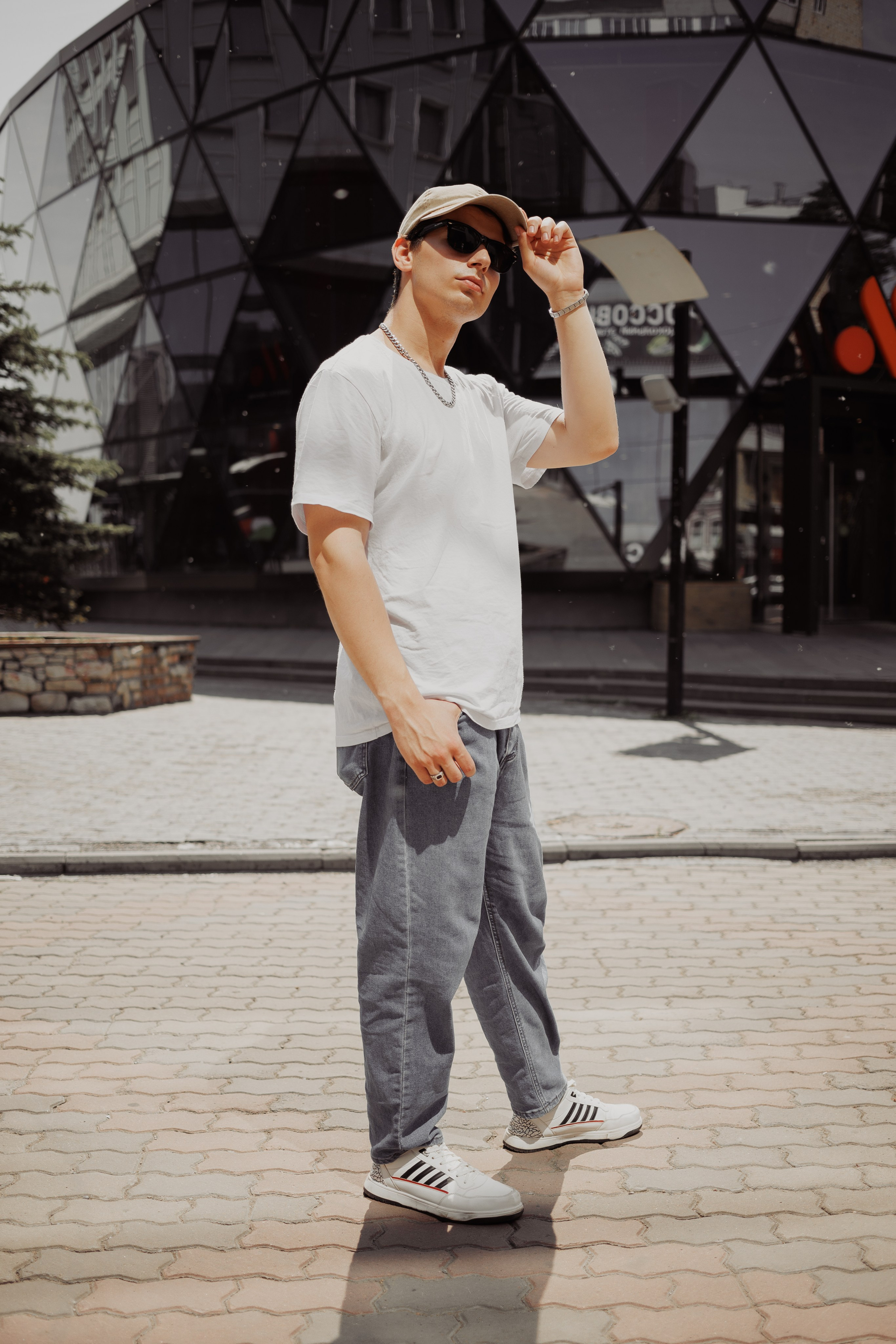 Модель для предметной съемки Александр О Казань| Sale Easy