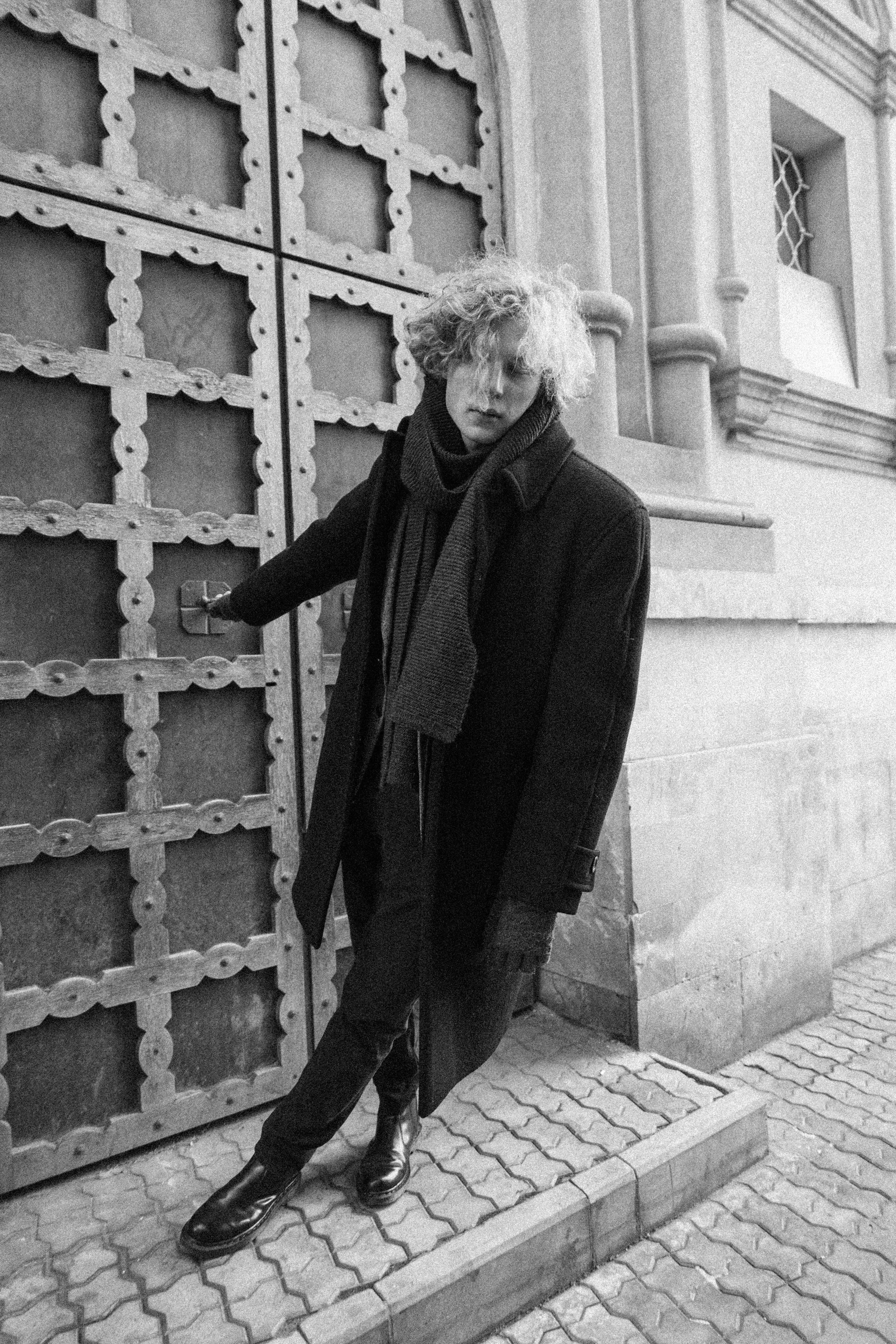 Модель для предметной съемки Арсений Москва | Sale Easy