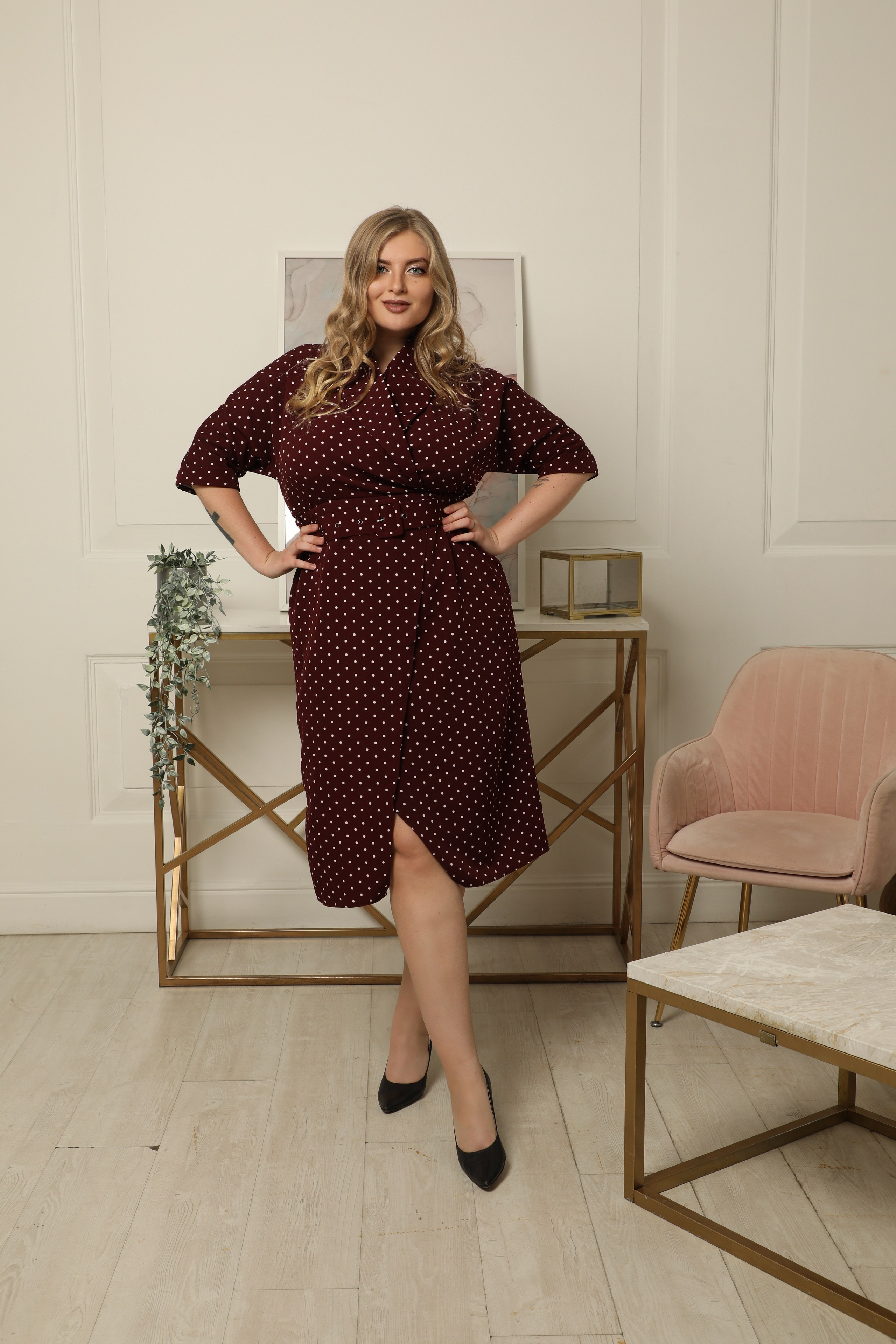 Модель plus size для предметной съемки Илона Москва | Sale Easy