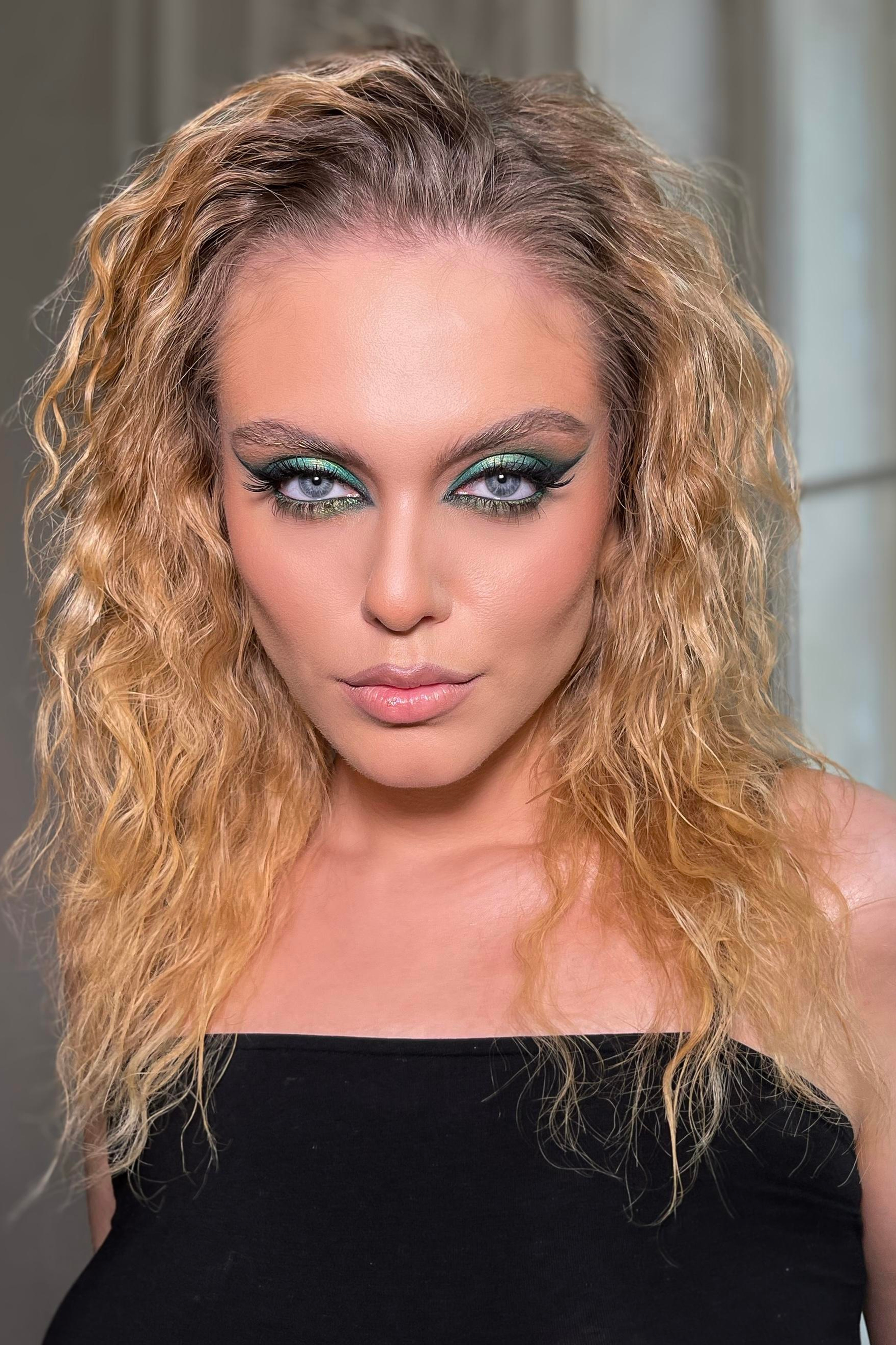 Модель для предметной съемки Эвелина С-Петербург | Sale Easy