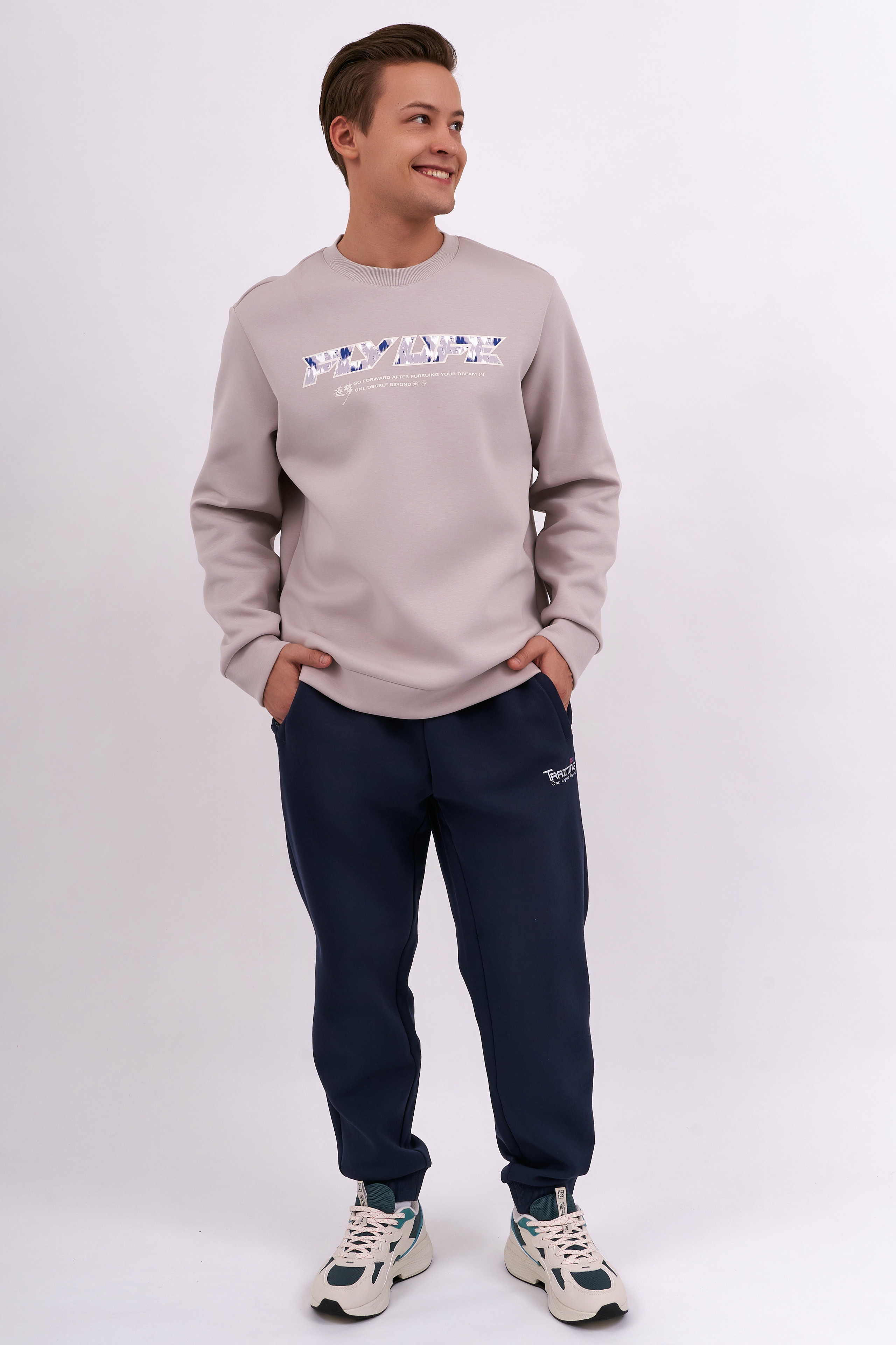 Модель для предметной съемки Роман АА Москва | Sale Easy