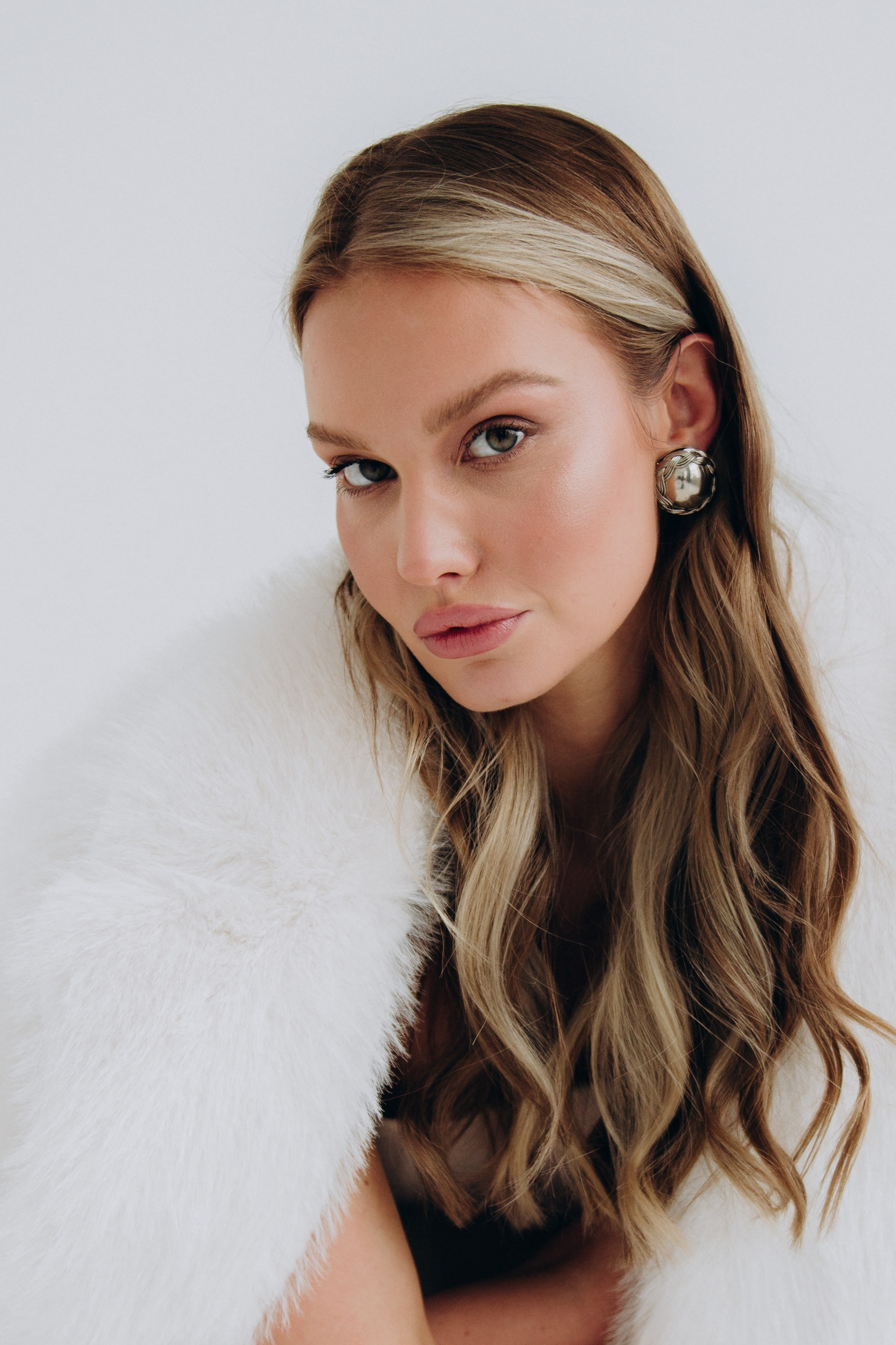 Модель для предметной съемки Анастасия А. НН| Sale Easy