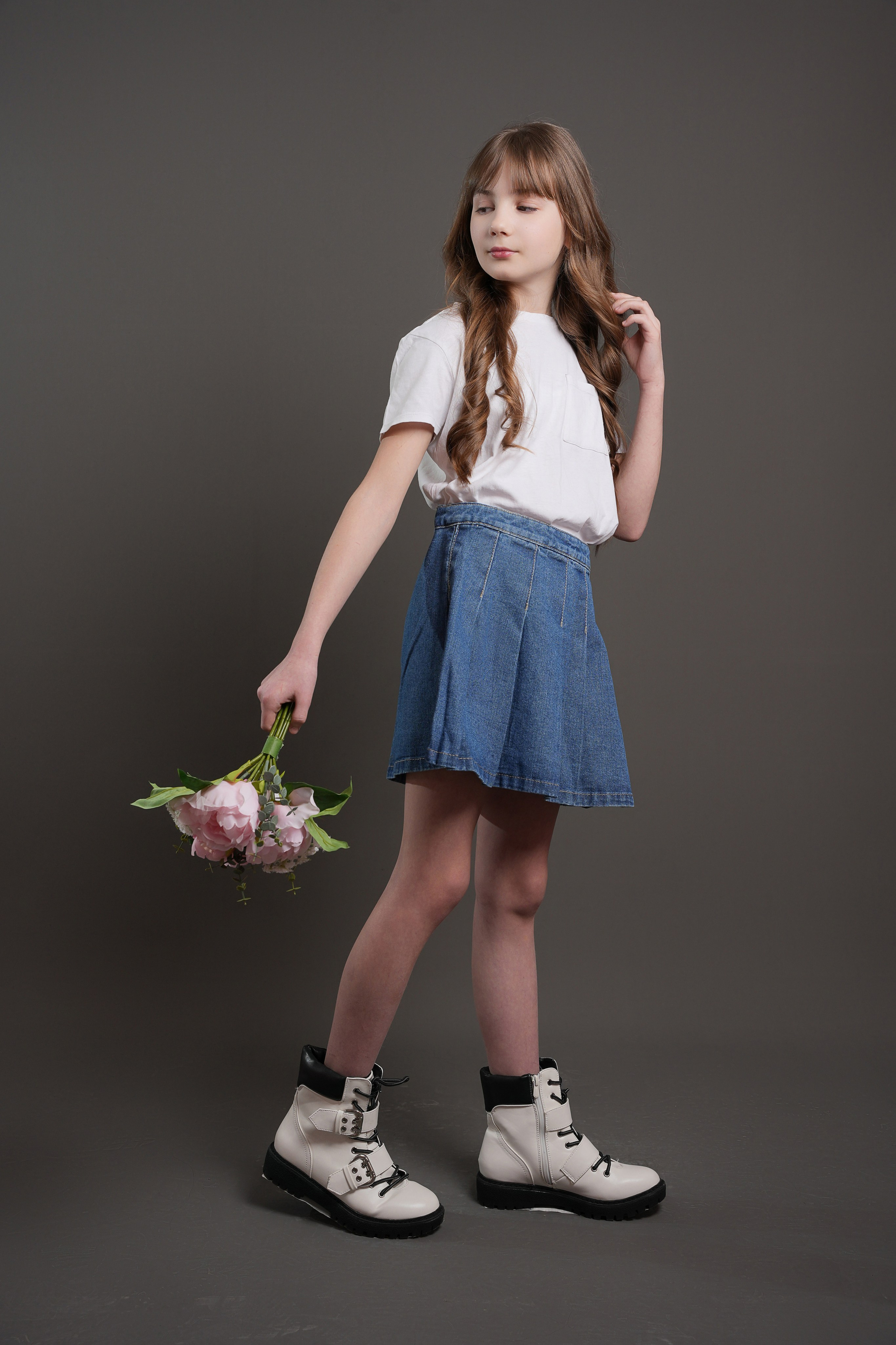 Модель девочка для предметной съемки Анна Ж Казань| Sale Easy