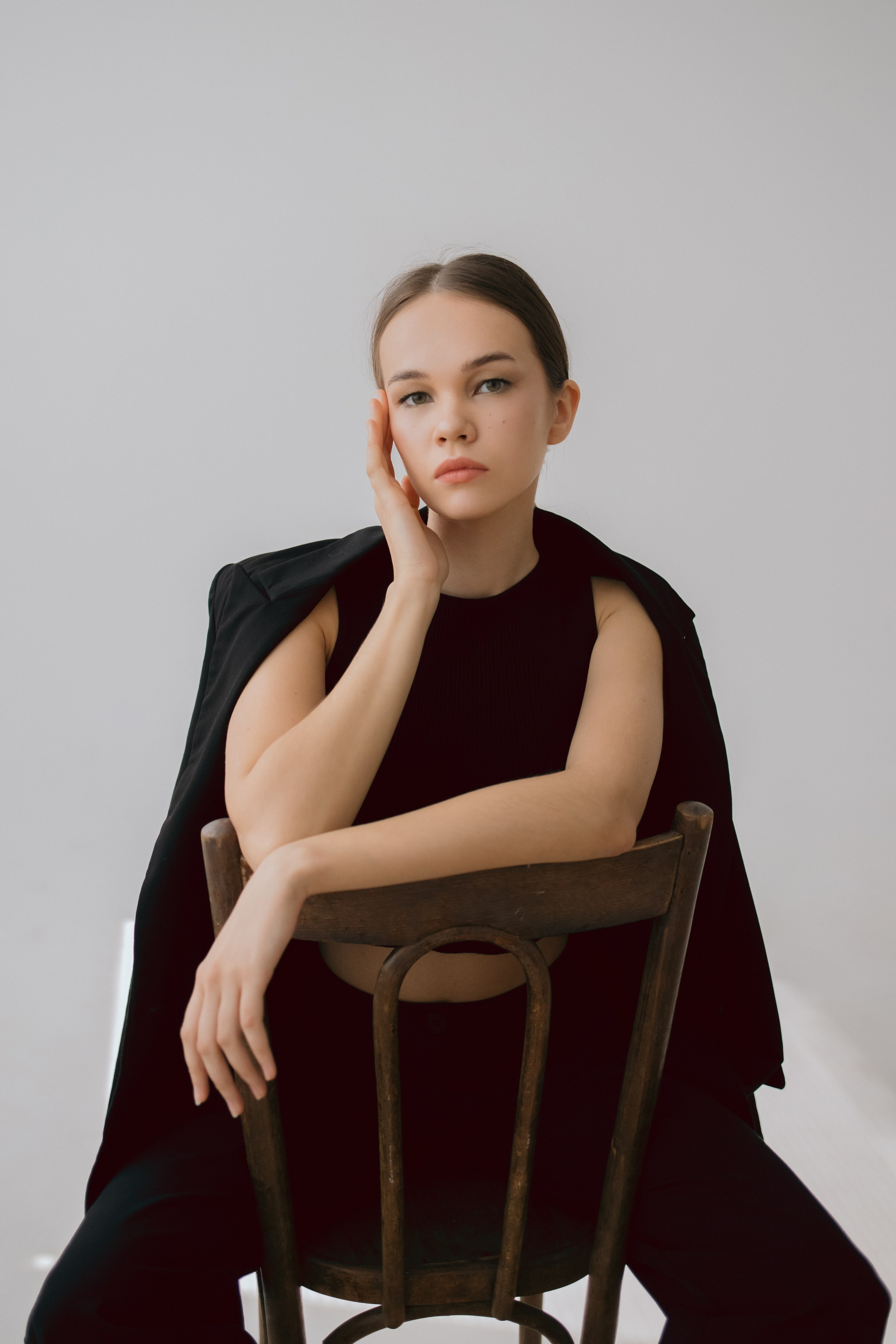 Модель для предметной съемки Виолетта С.-Пб| Sale Easy