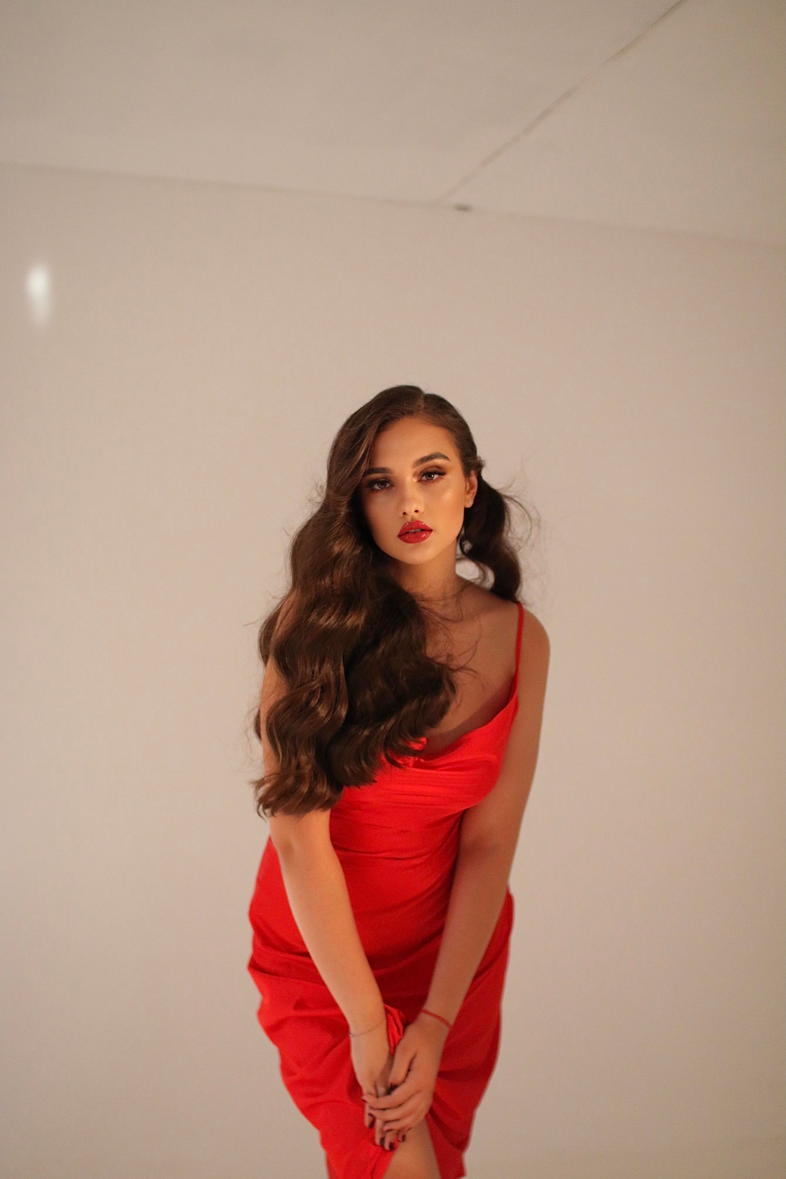 Модель plus size для предметной съемки Елизавета Е. Москва | Sale Easy