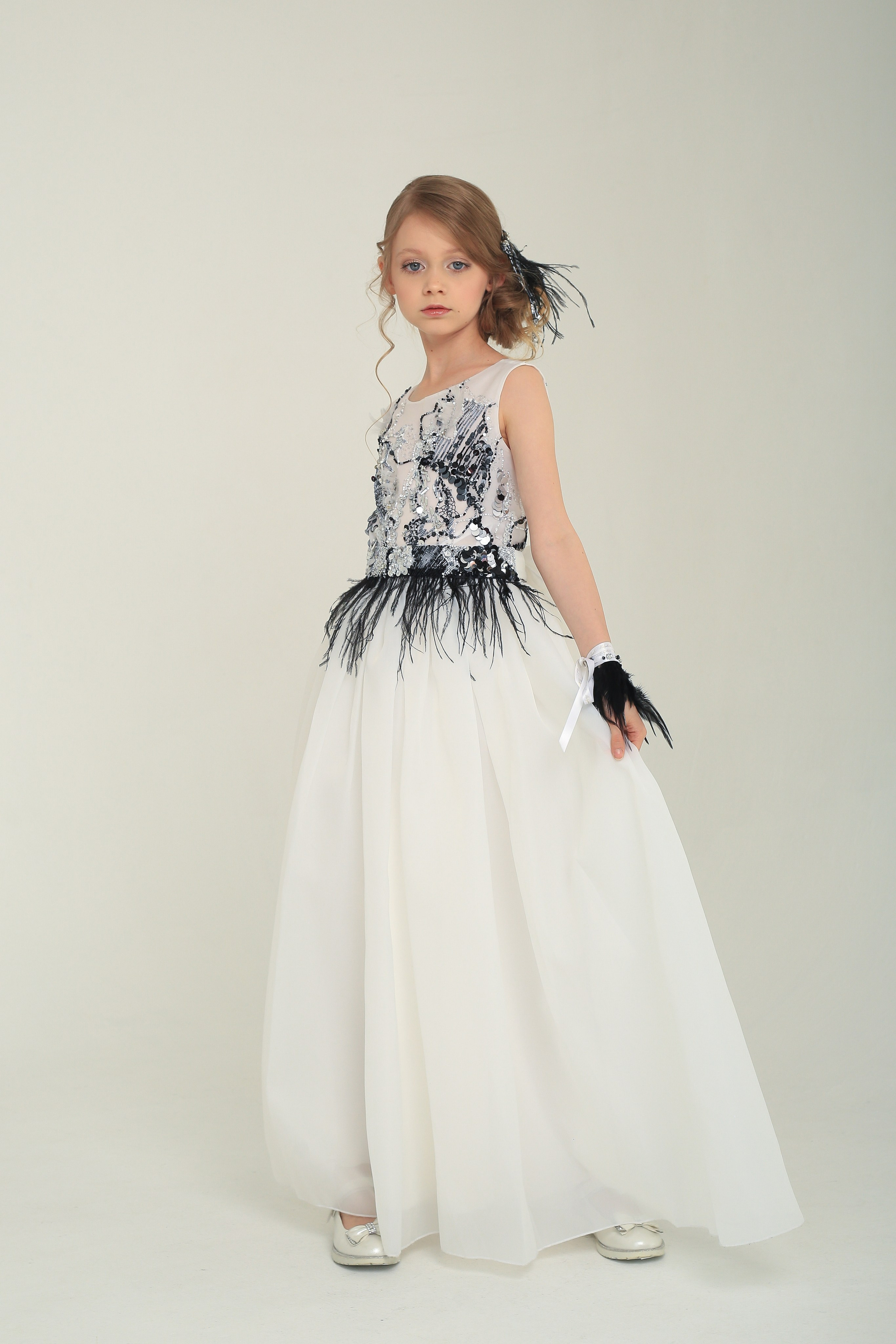 Модель девочка для предметной съемки Лаура А Казань| Sale Easy