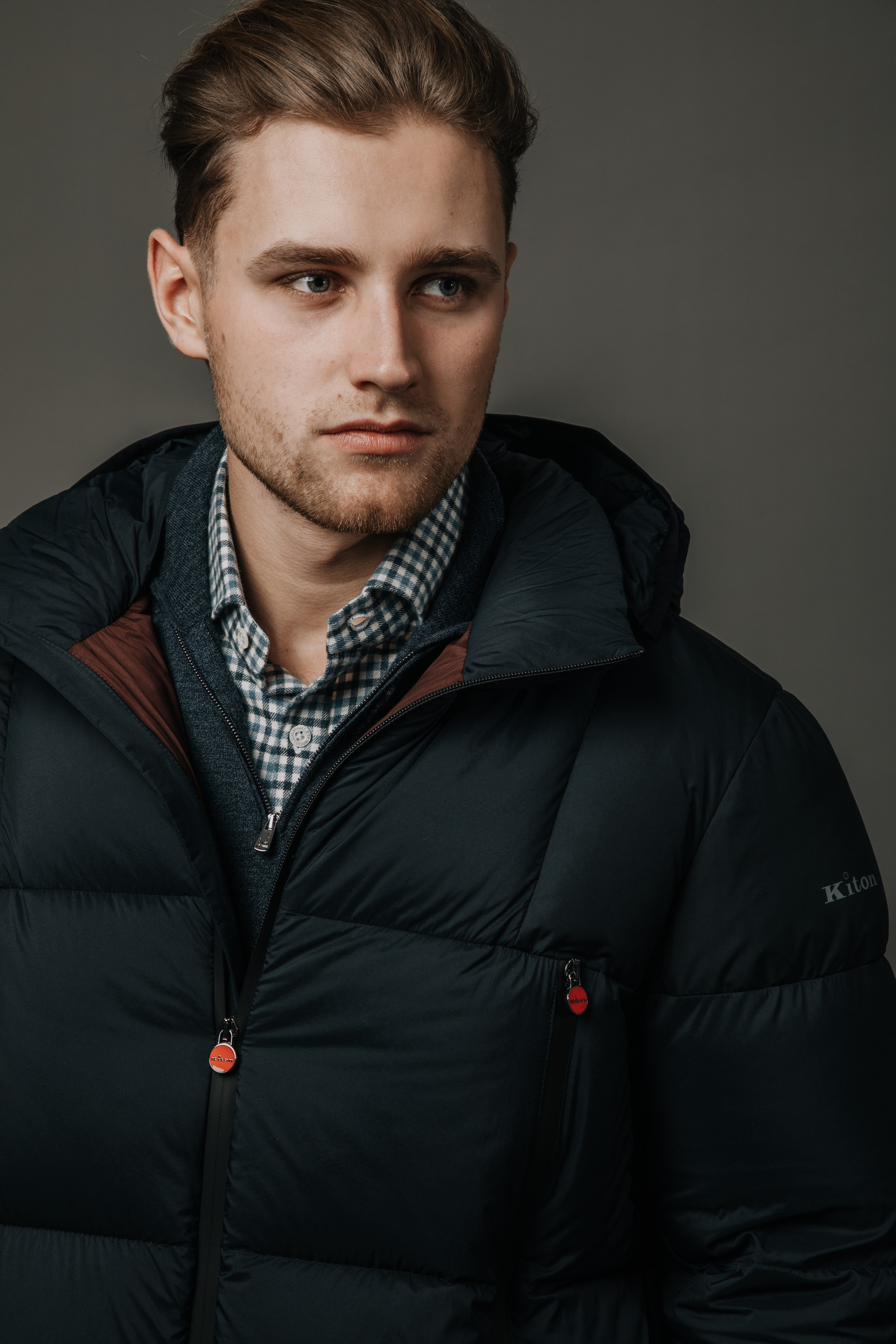 Модель для предметной съемки Игорь А Н.Новгород | Sale Easy