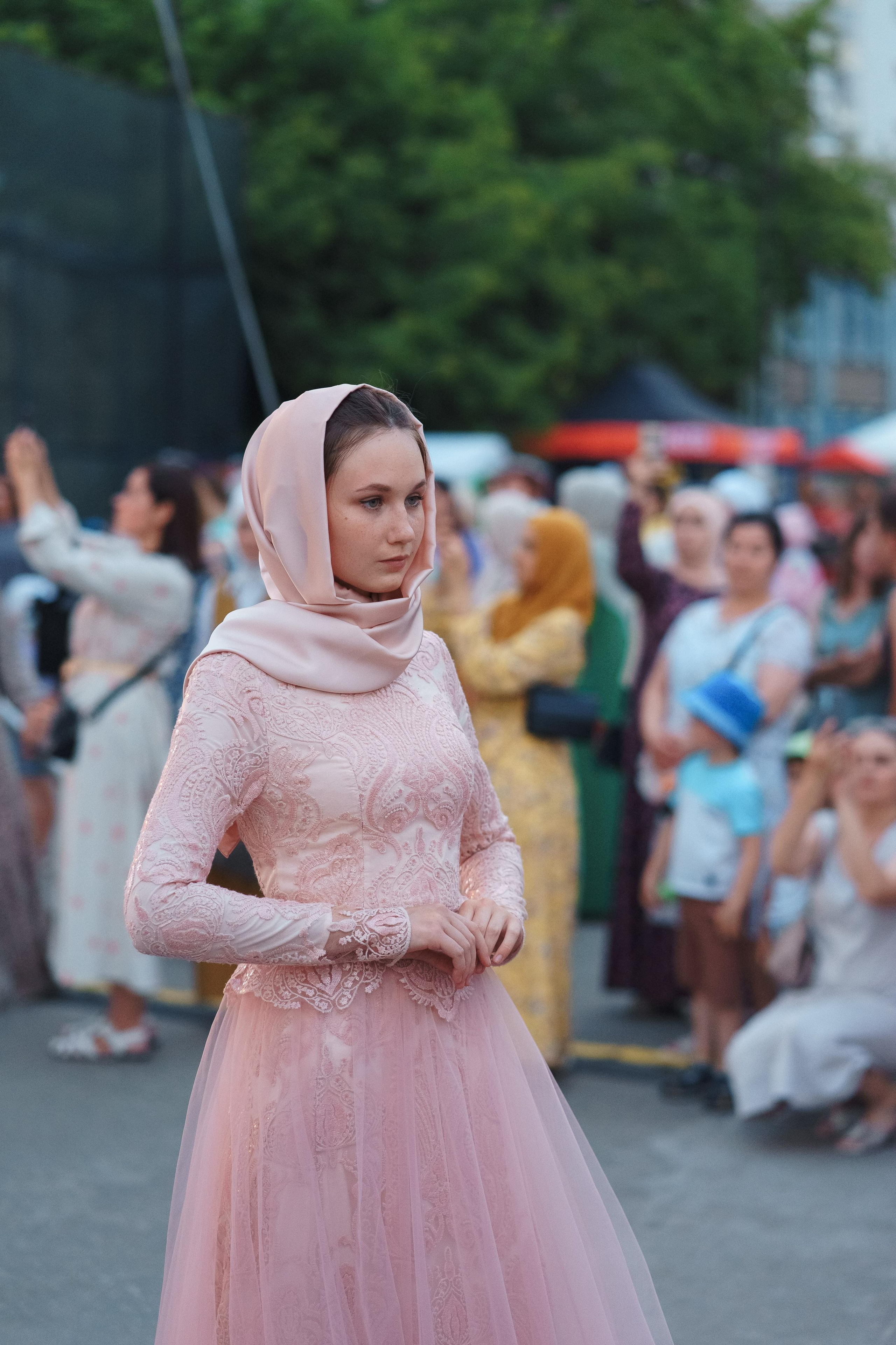 Модель для предметной съемки Диана Казань| Sale Easy