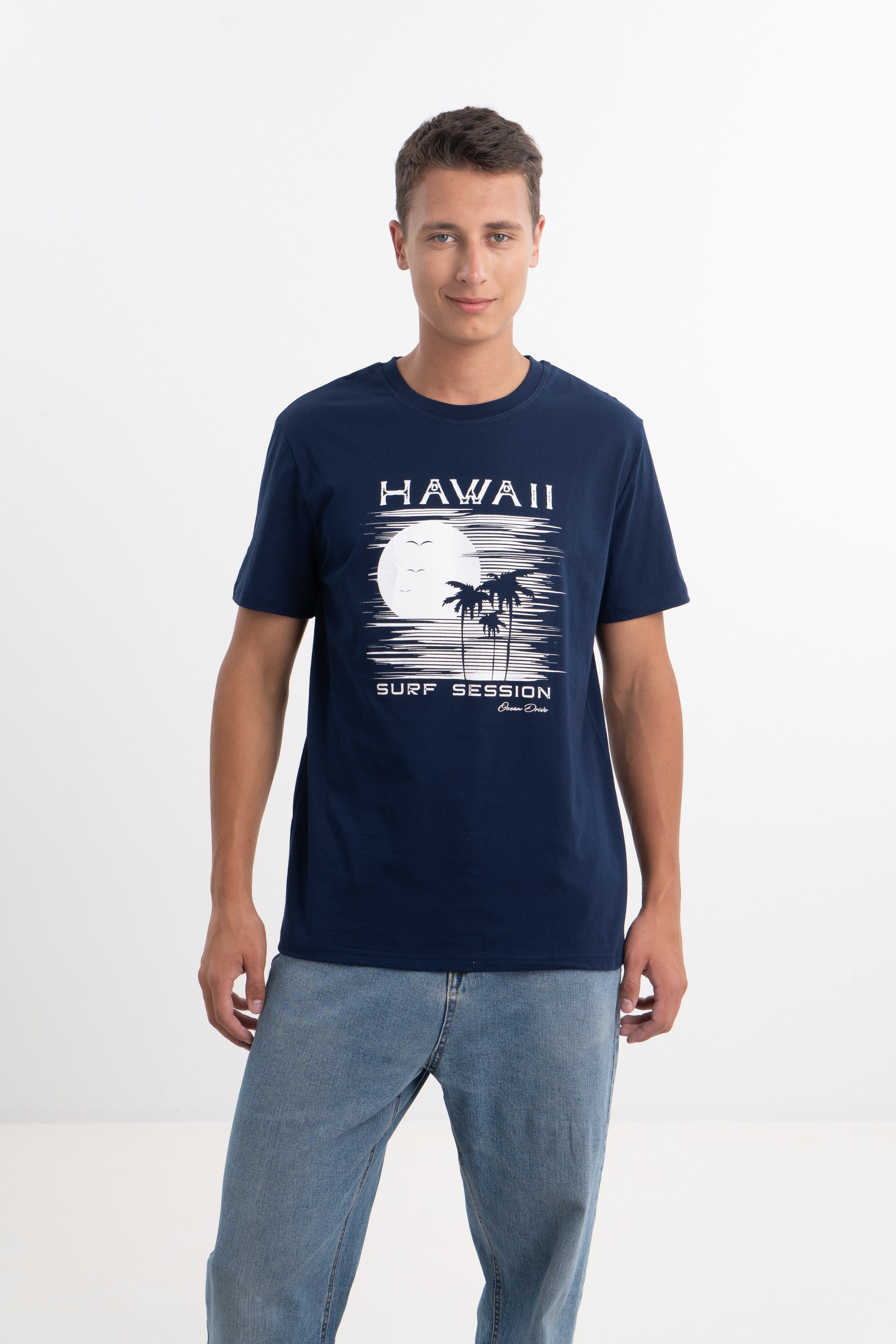 Модель для предметной съемки Эмиль А Казань| Sale Easy