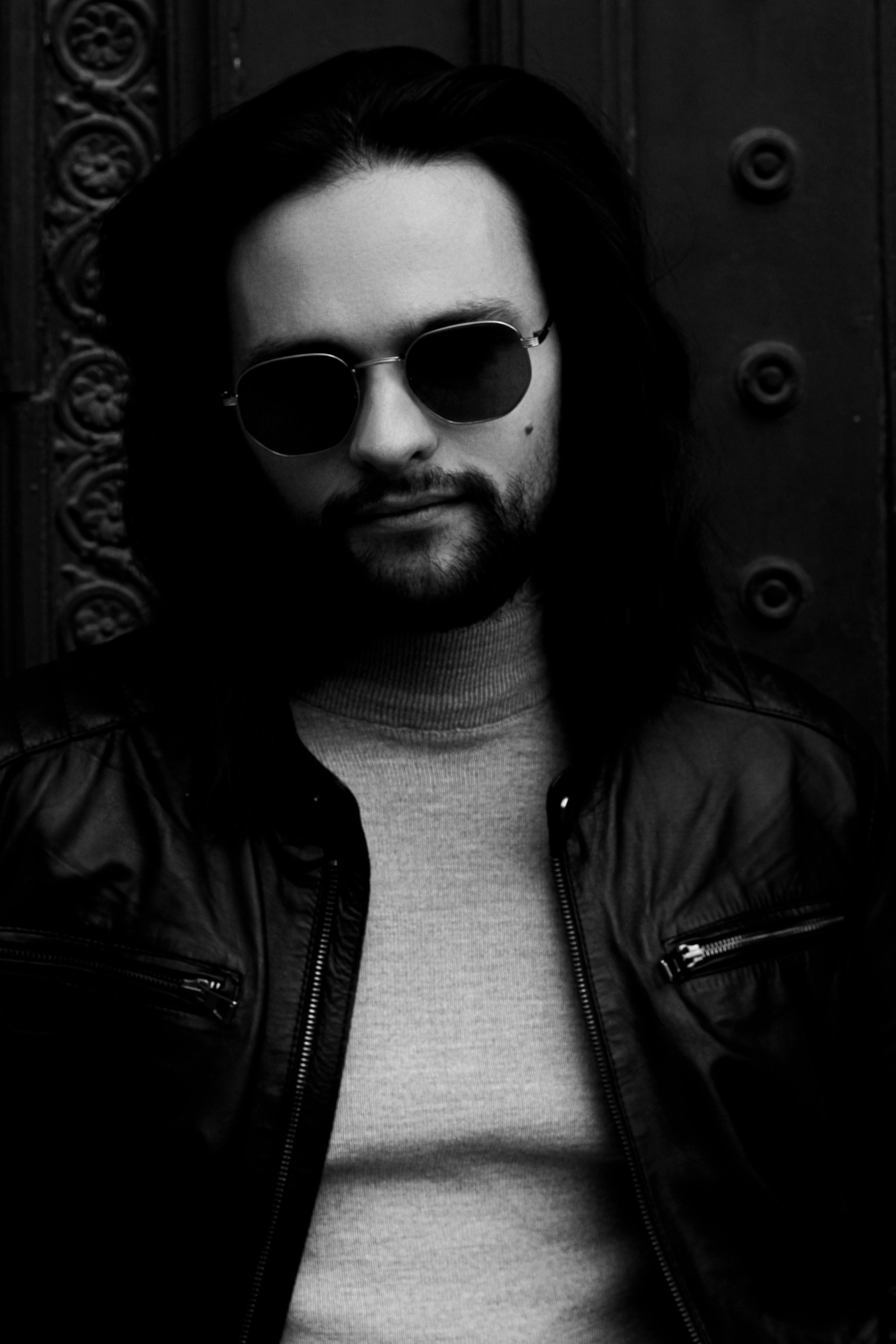 Модель для предметной съемки Ярослав Б. С-Петербург | Sale Easy