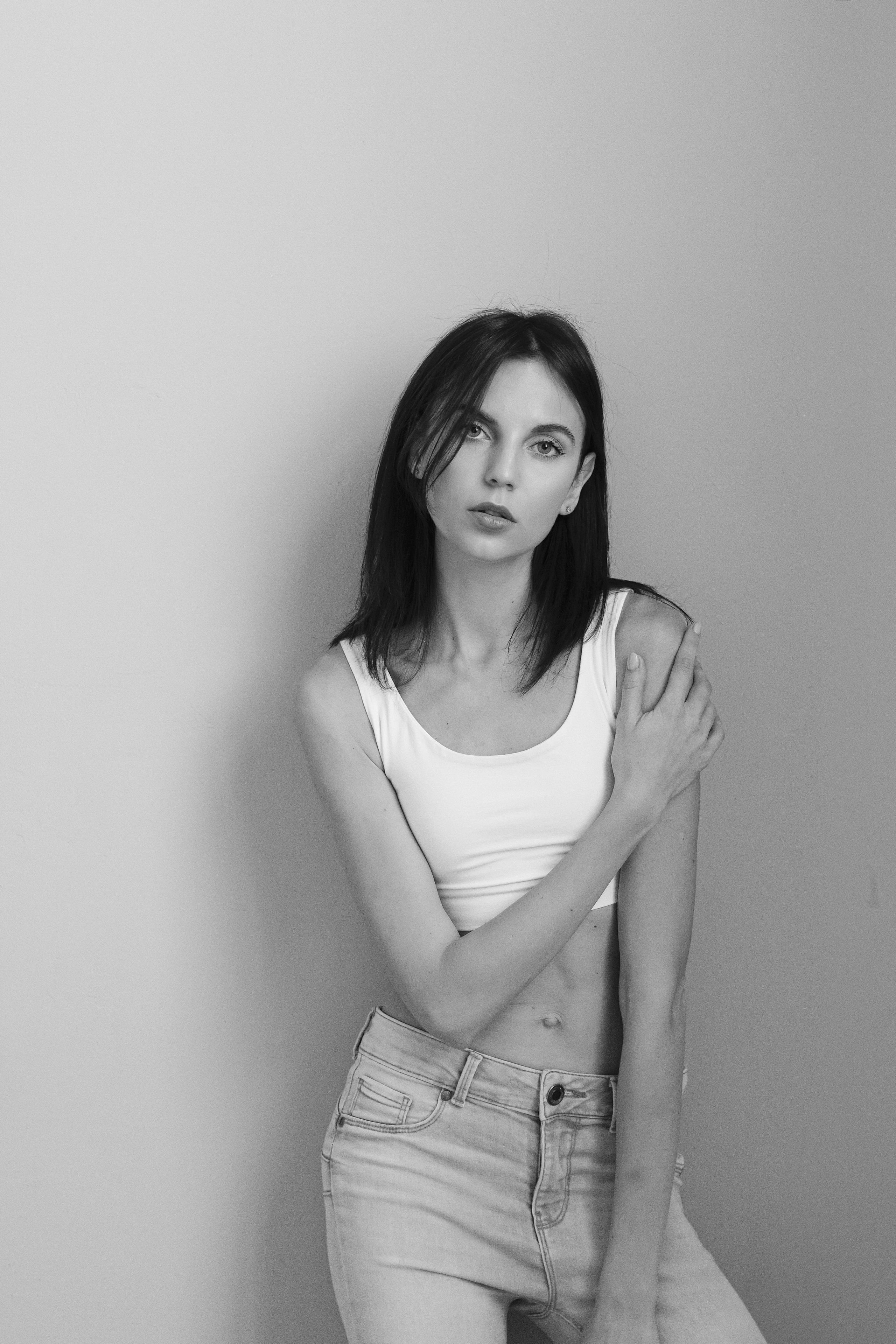 Модель для предметной съемки Евгения Б С-Петербург | Sale Easy