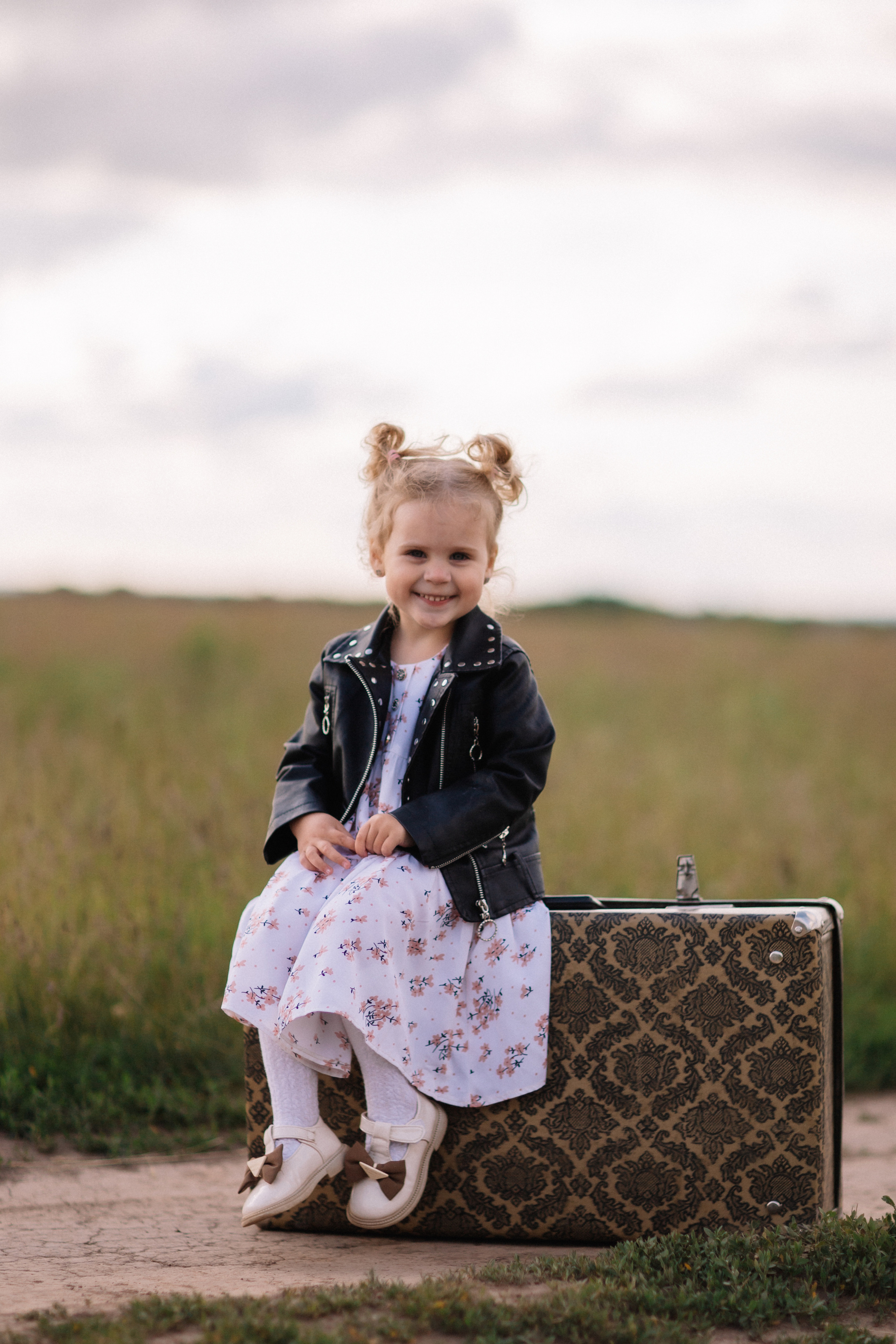 Модель девочка для предметной съемки Мирослава Казань| Sale Easy