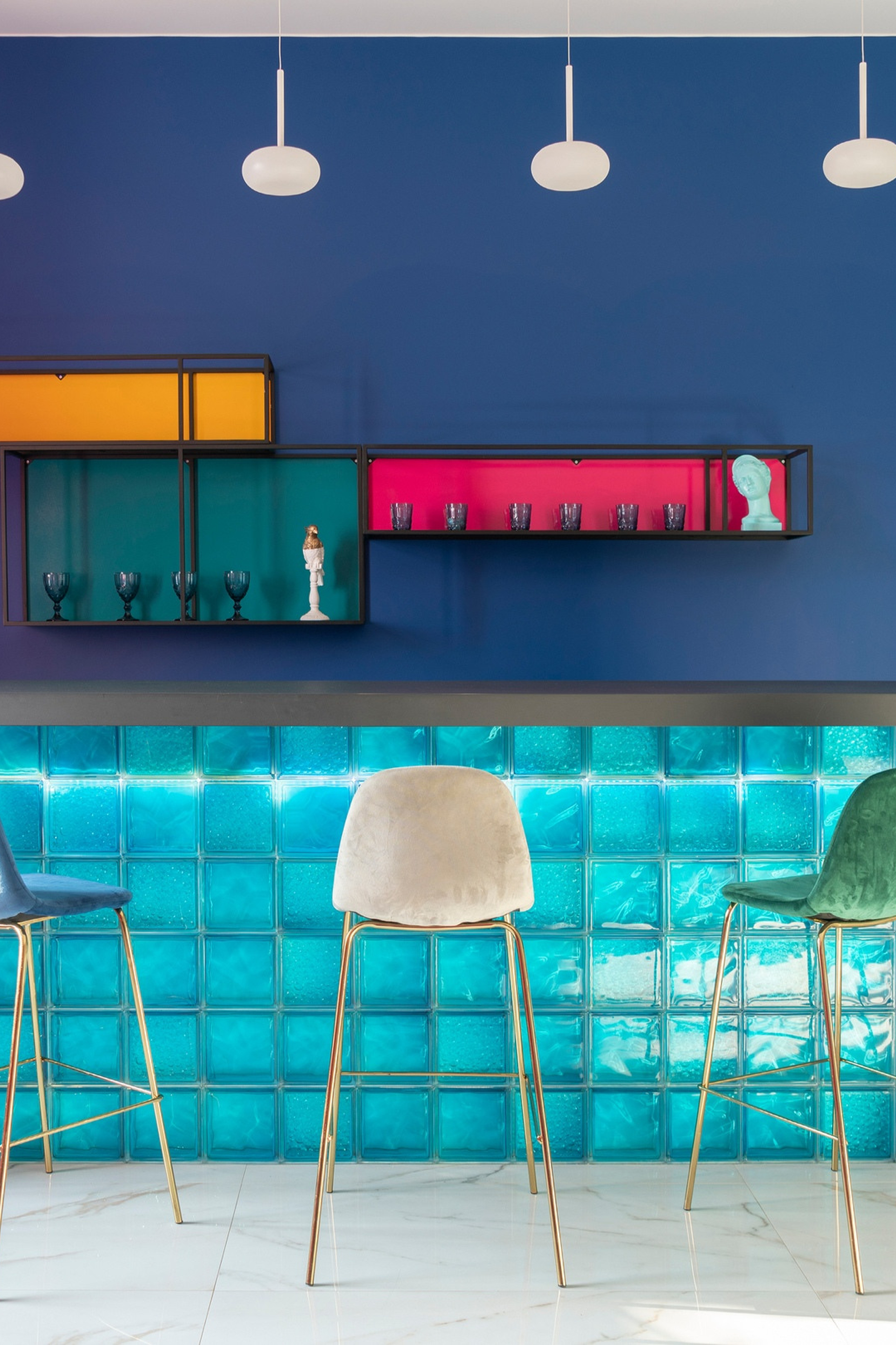 Студия BELKA & STRELKA — зал Апартаменты С.-Пб|Sale Easy