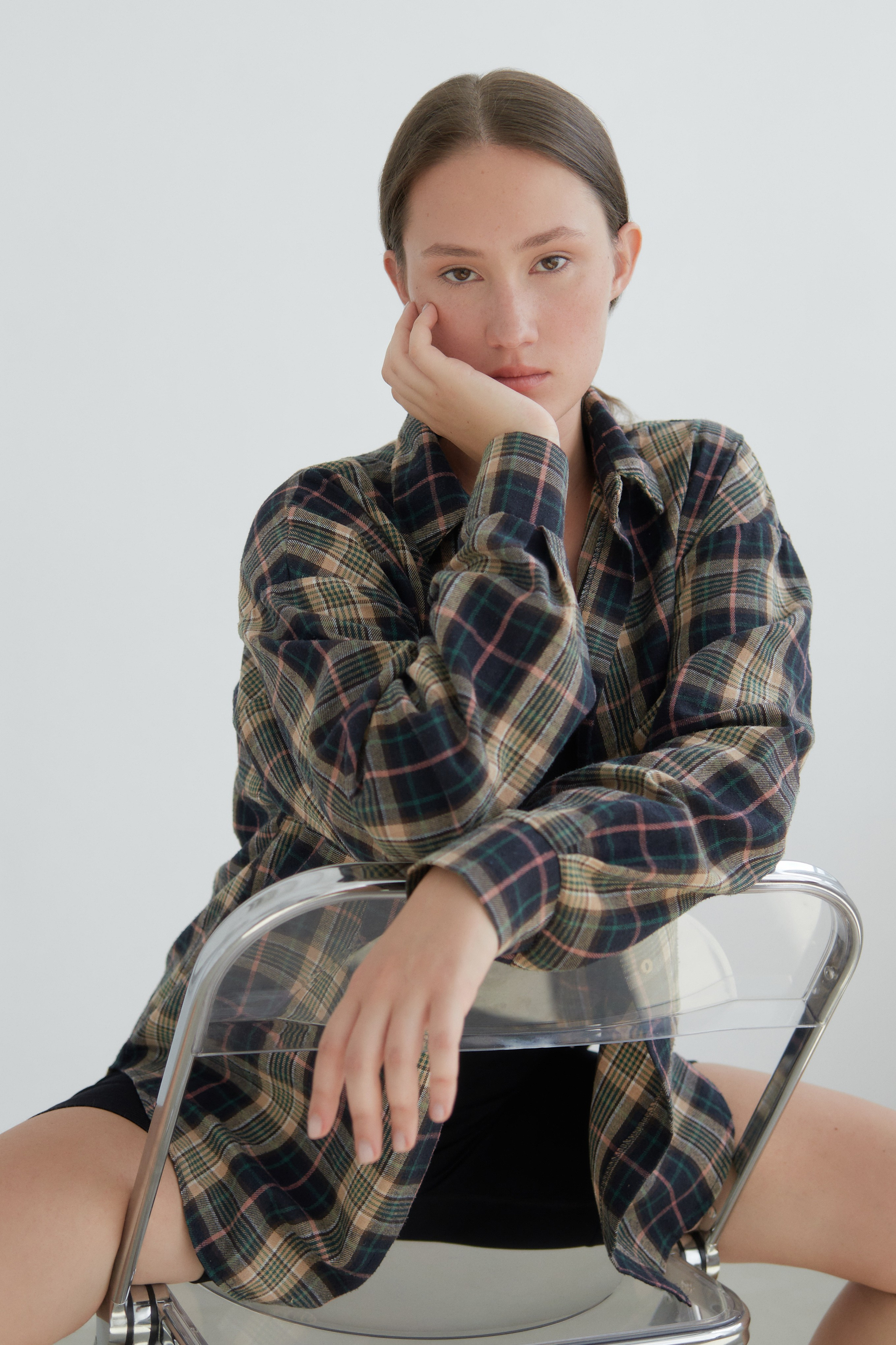 Модель для предметной съемки Владлена С.-Пб| Sale Easy