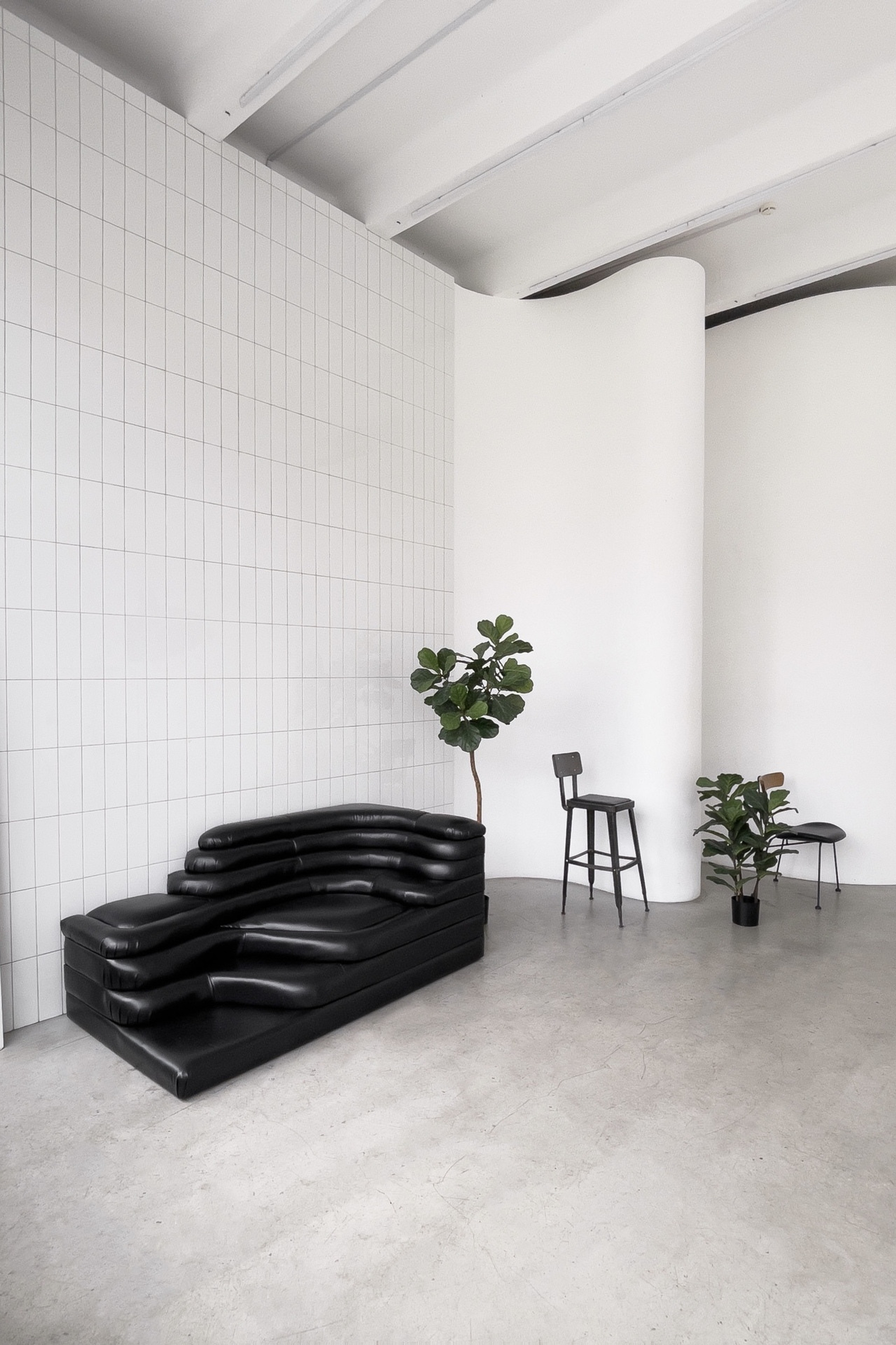 Студия FOCUS — зал «Wave» с циклорам для предм. съемки С.-Пб|Sale Easy