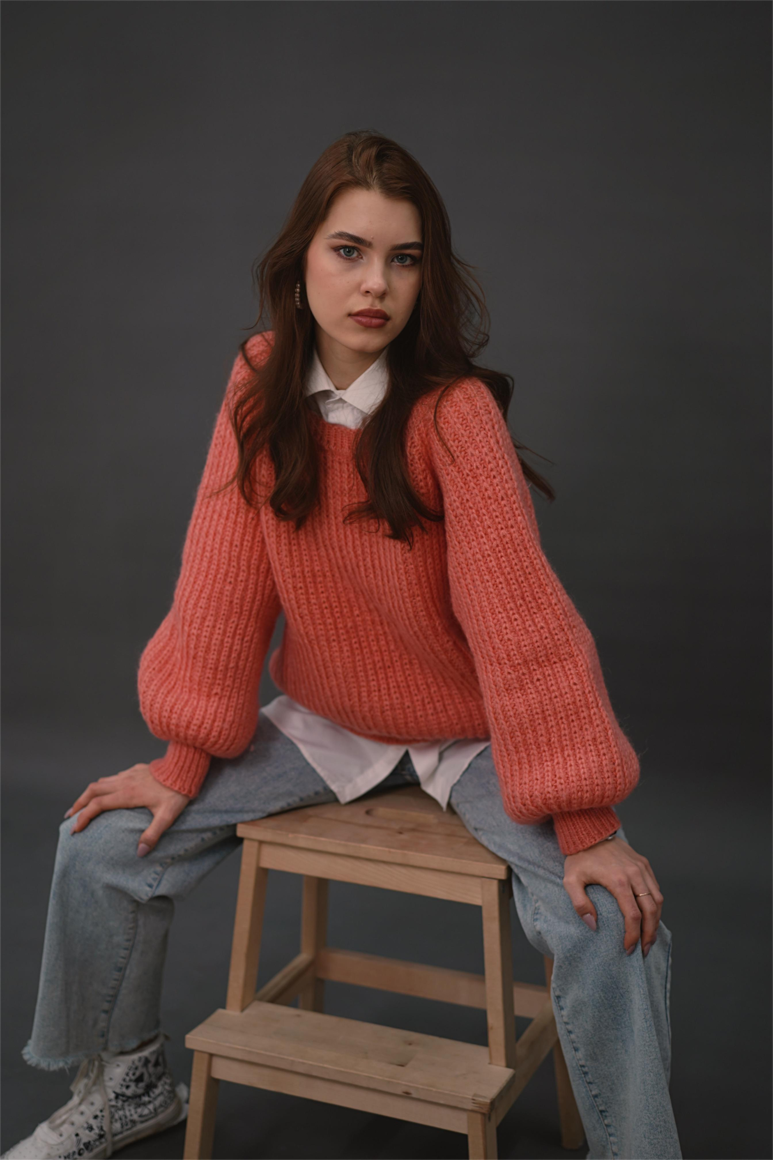 Модель для предметной съемки Юлия Е Казань| Sale Easy