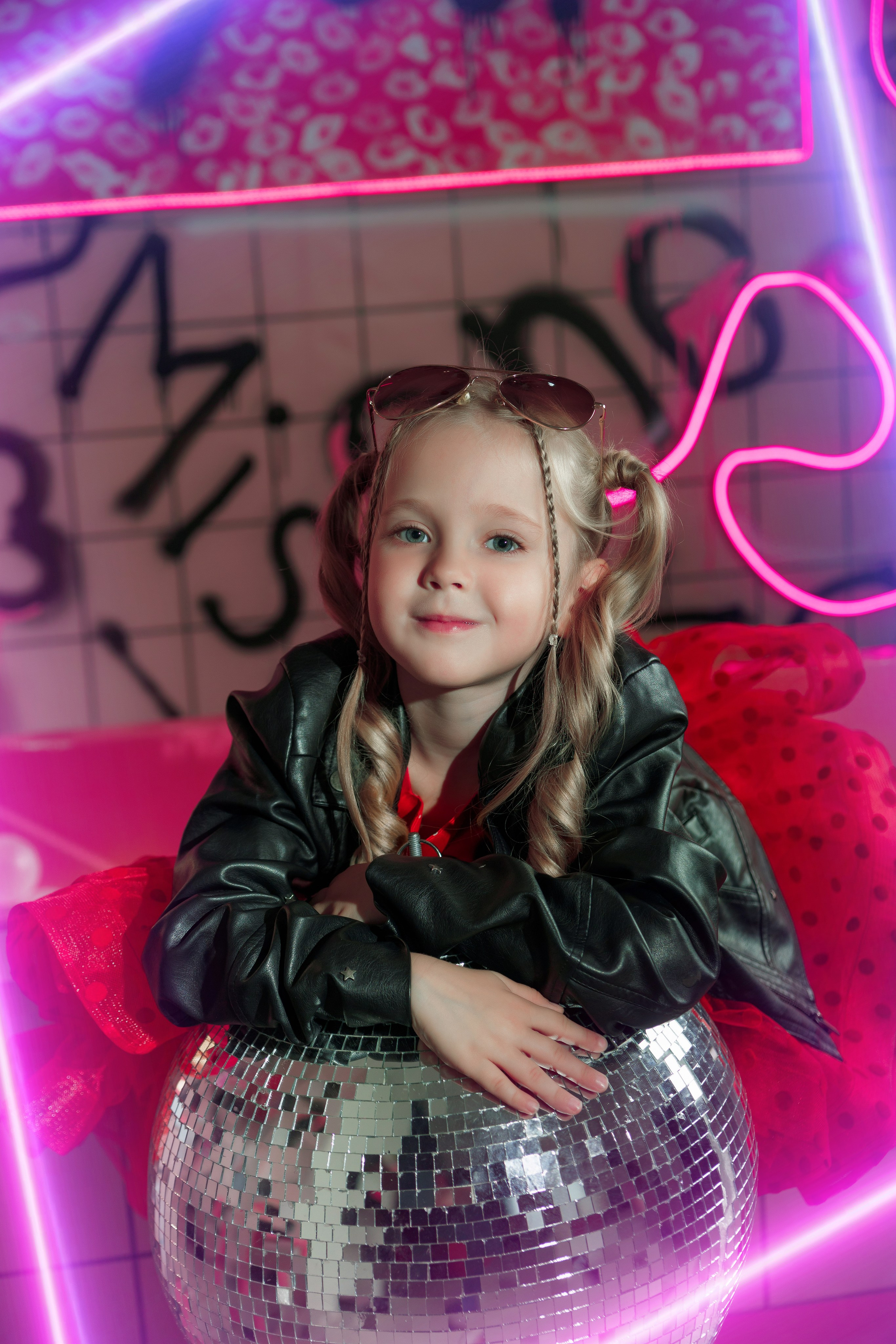 Модель для предметной съемки девочка Василиса В. С.-Пб| Sale Easy