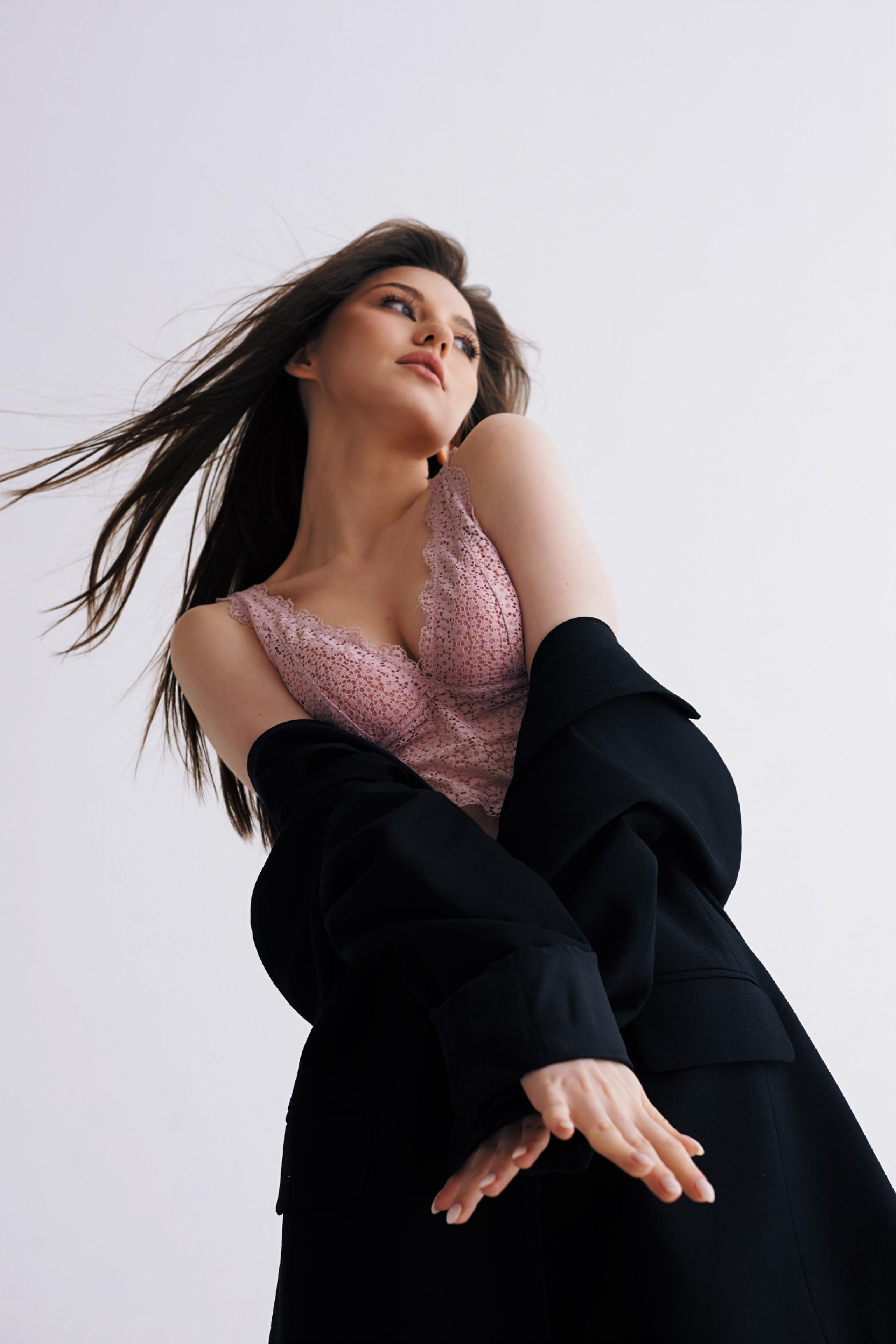 Модель для предметной съемки Варвара Москва| Sale Easy