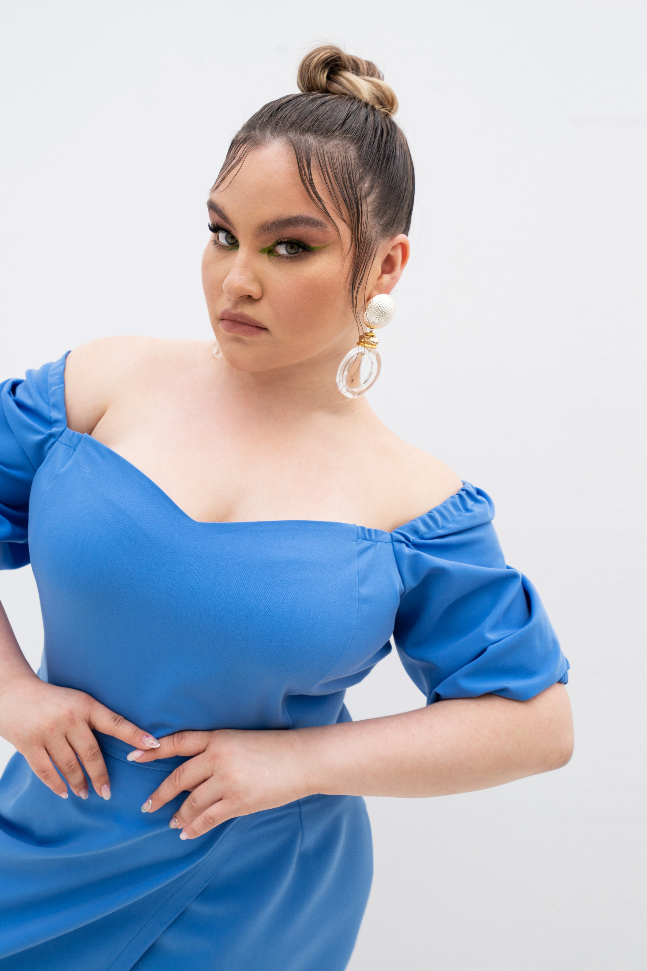 Модель plus size для предметной съемки Илина Москва | Sale Easy