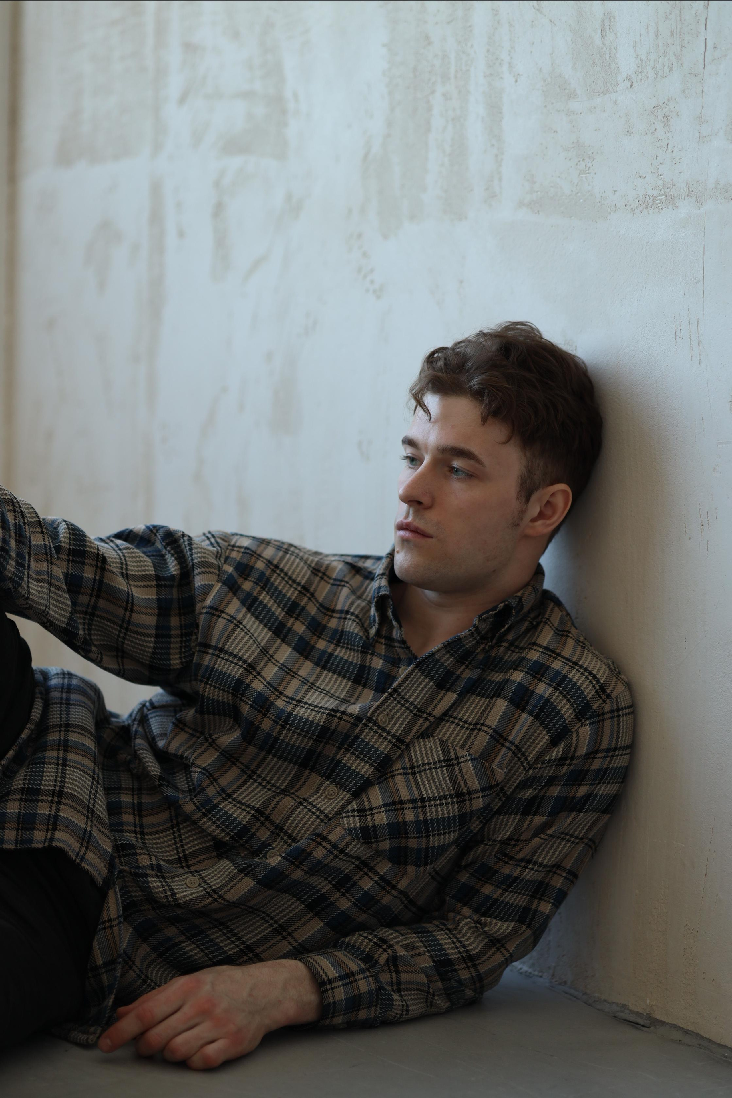 Модель для предметной съемки Михаил Б. С-Петербург | Sale Easy