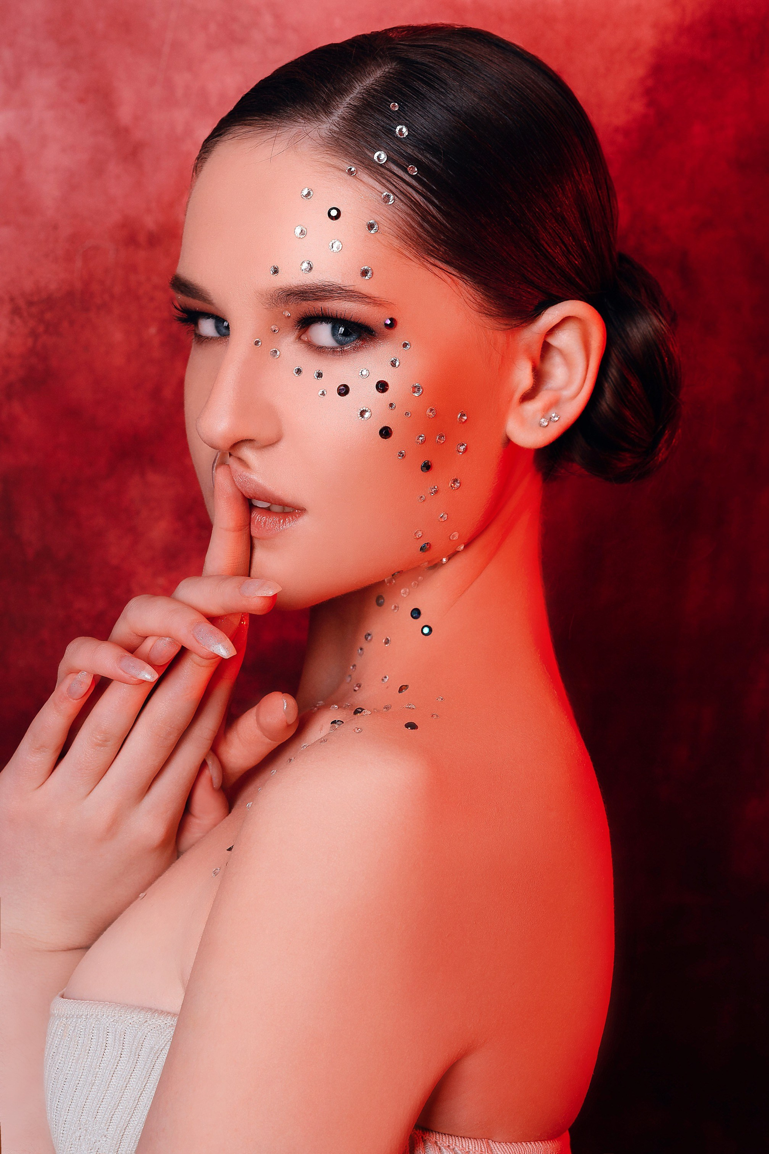 Модель для предметной съемки Янина Москва| Sale Easy