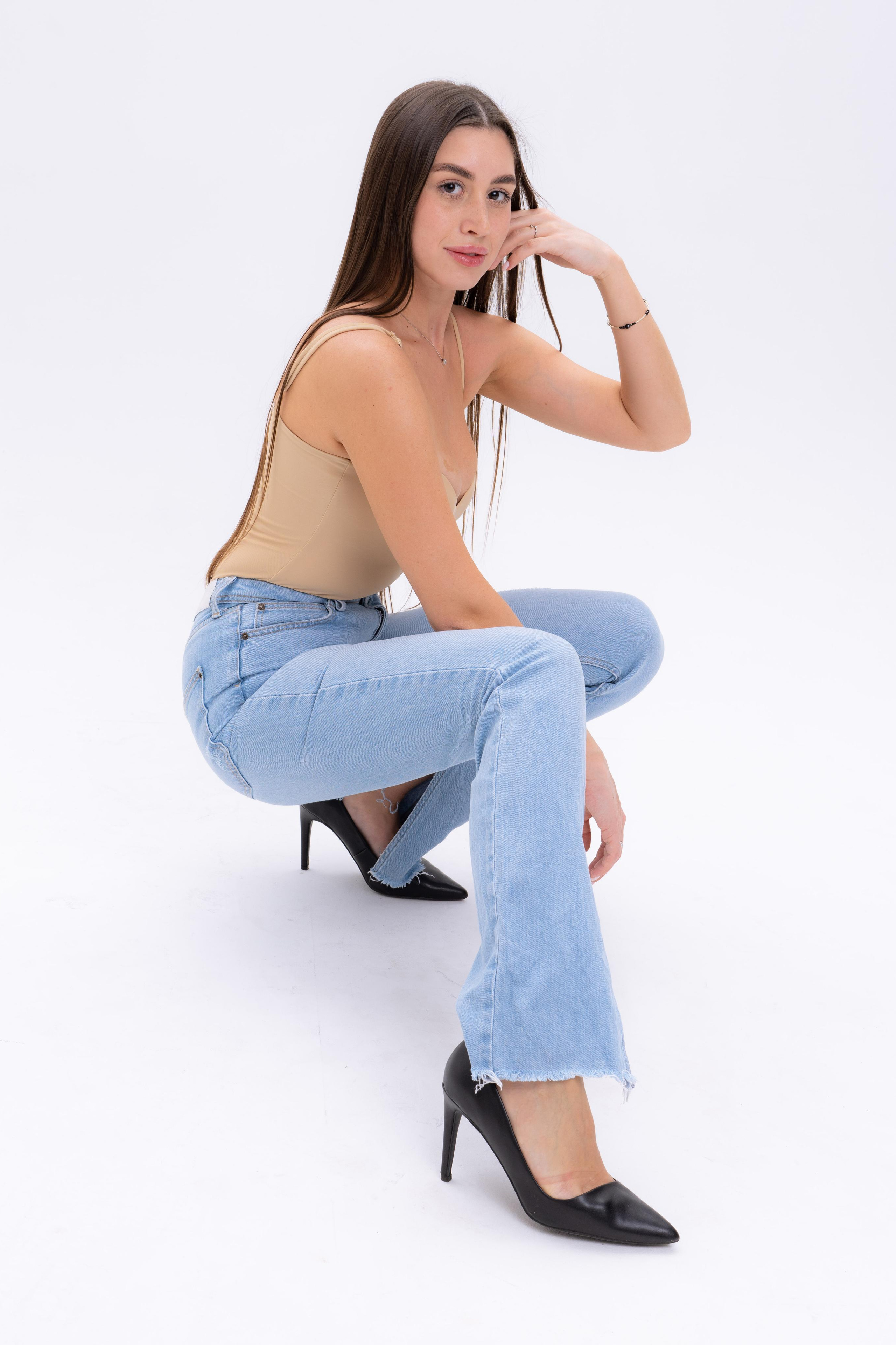 Модель для предметной съемки Виктория из Москвы| Sale Easy