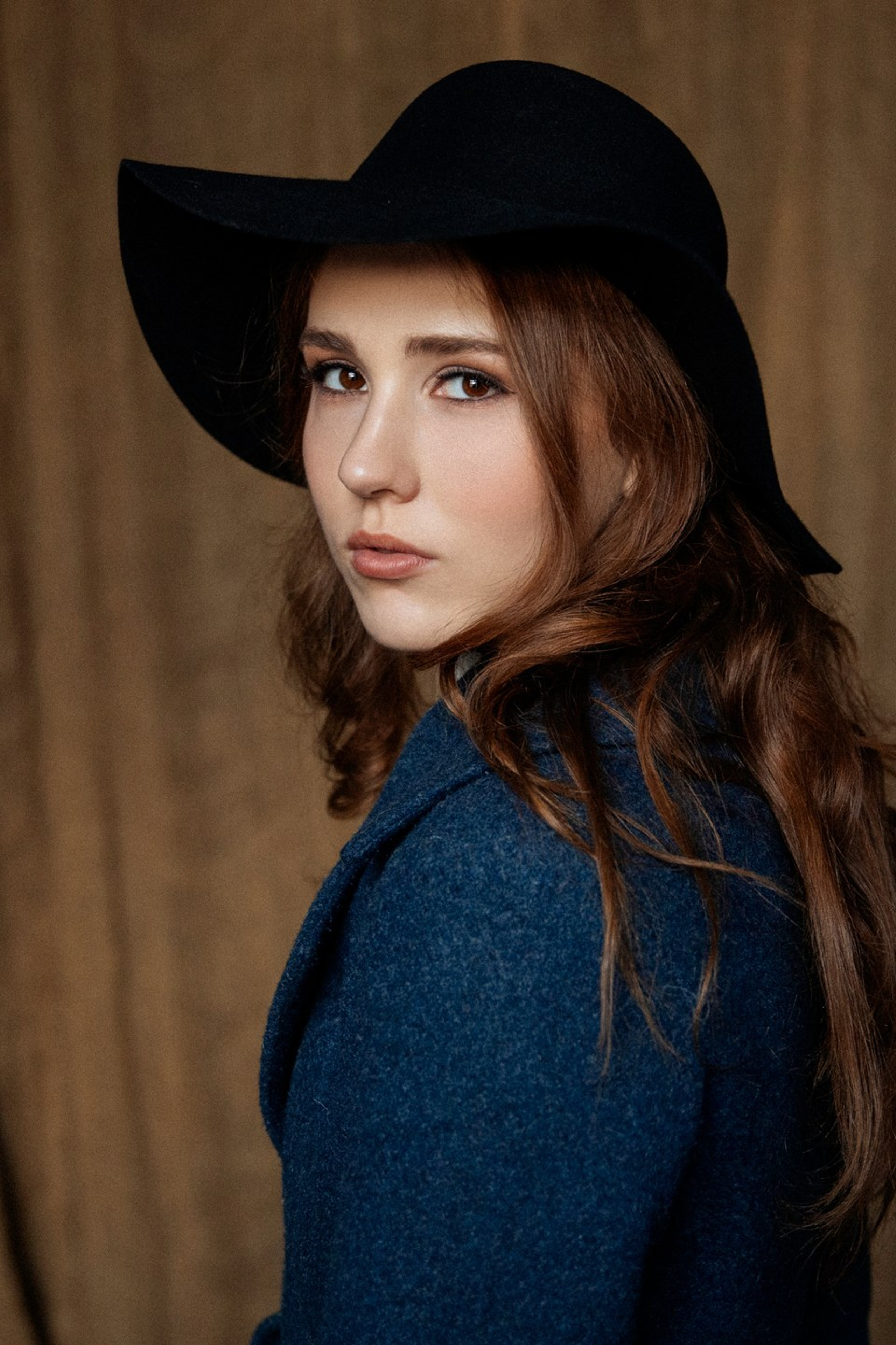 Модель для предметной съемки Елизавета О. Москва| Sale Easy